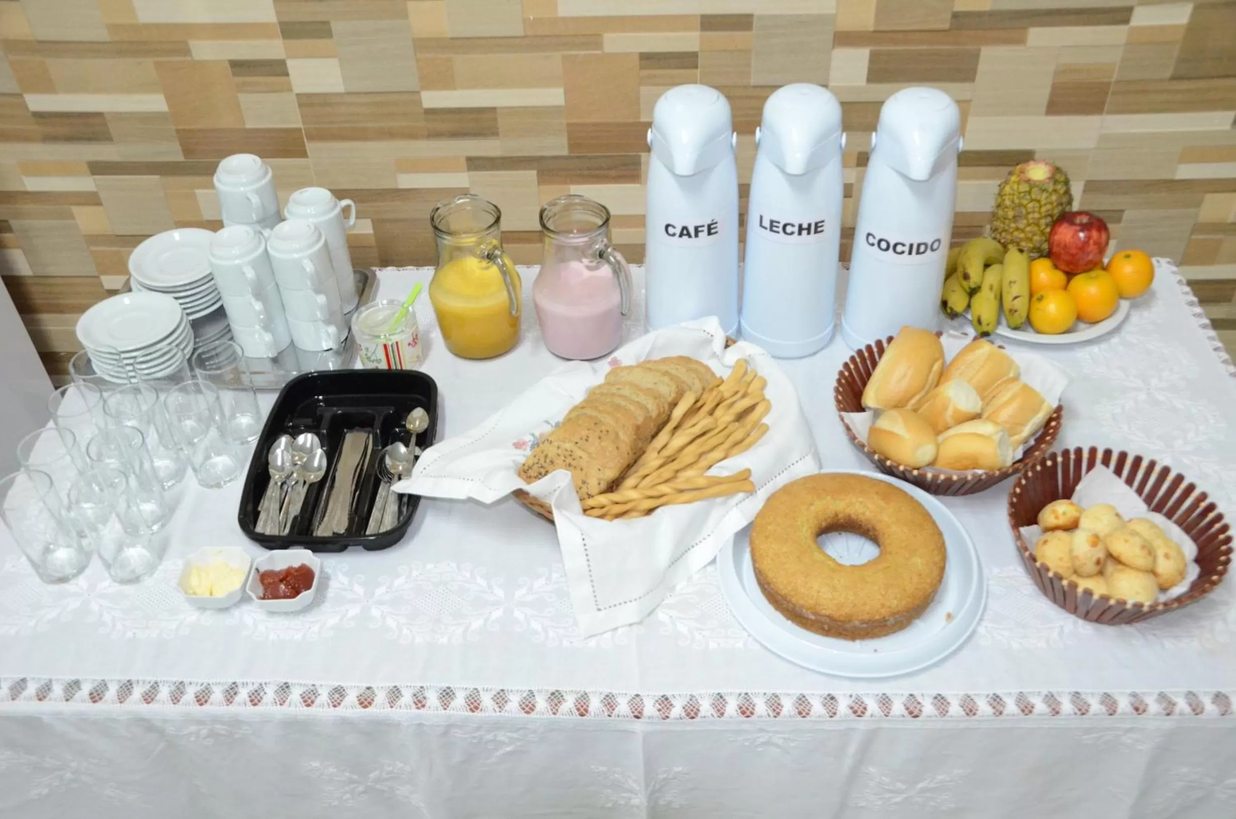 Food and drinks in Hotel Sur Brasil