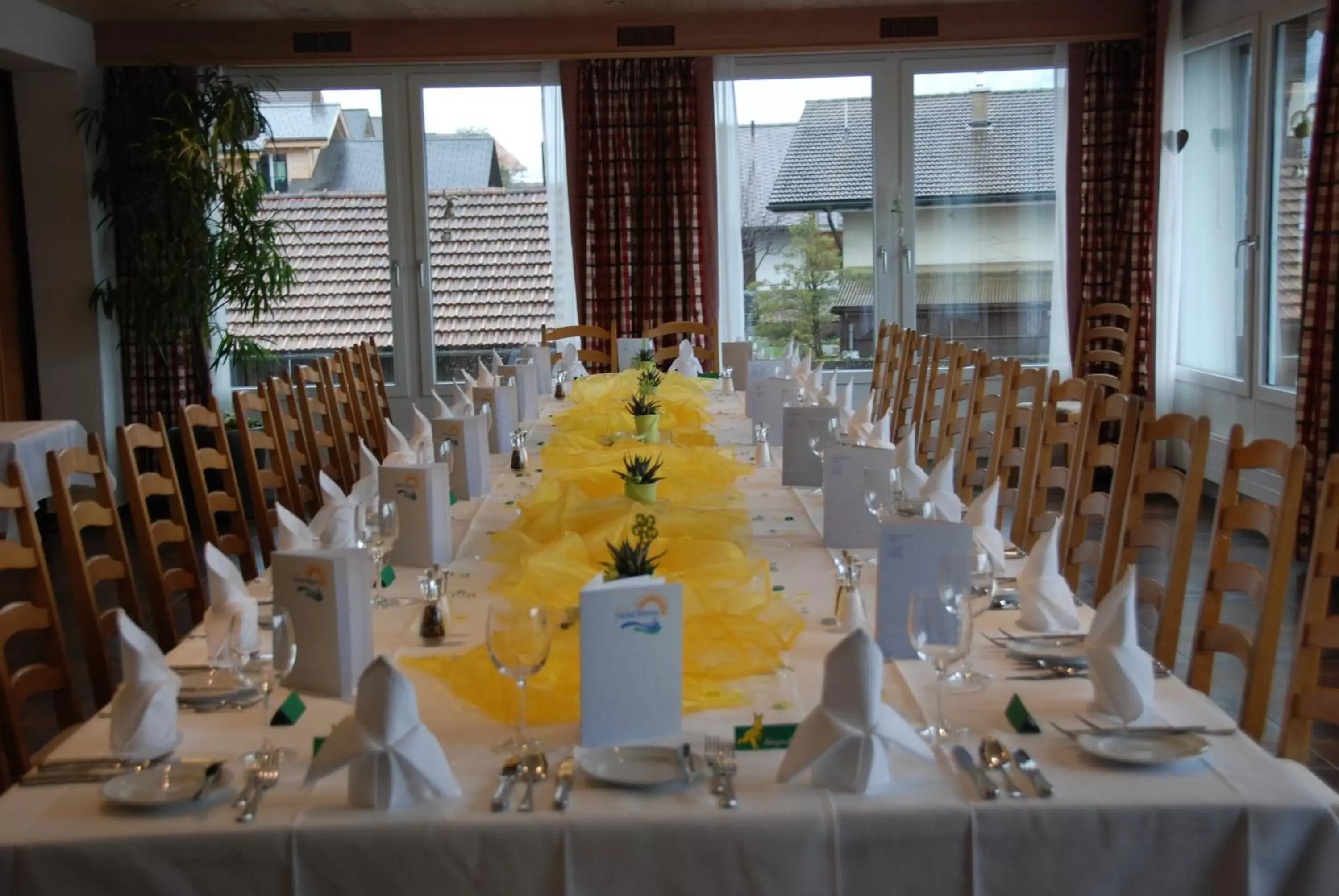 Restaurant/places to eat, Banquet Facilities in Hotel Brienz