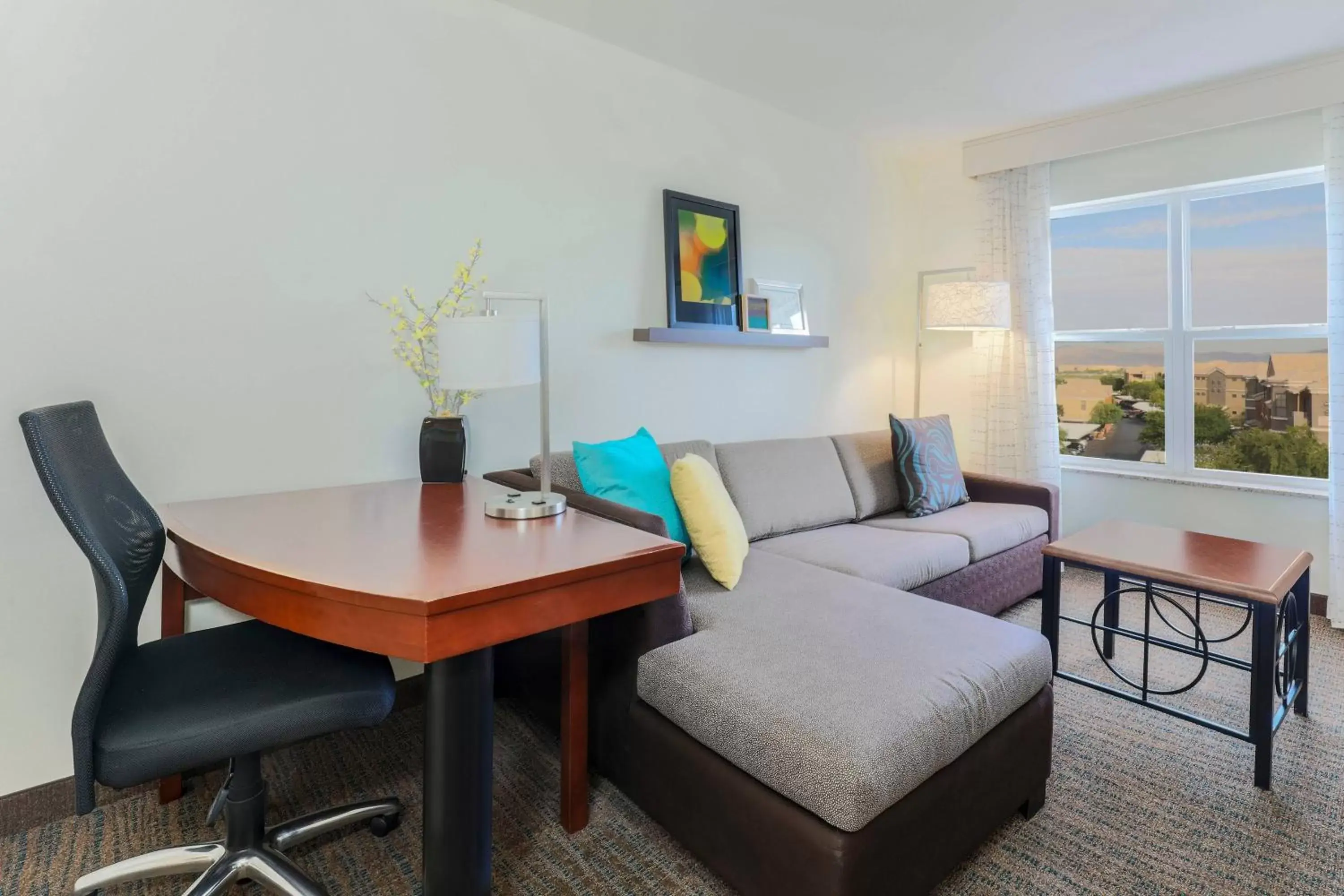 Living room, Seating Area in Residence Inn Phoenix Glendale Sports & Entertainment District