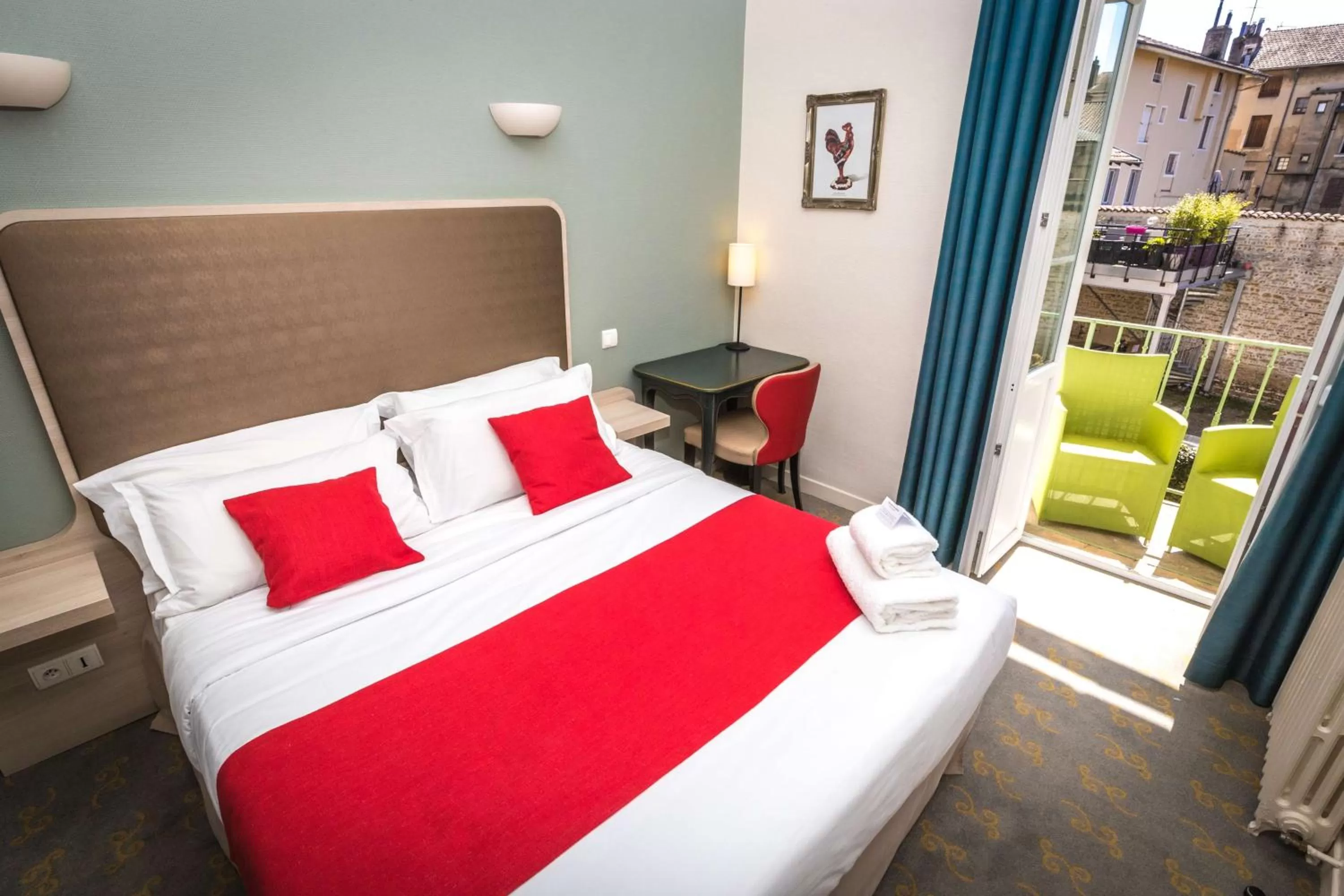 Photo of the whole room, Bed in Best Western Hôtel de France