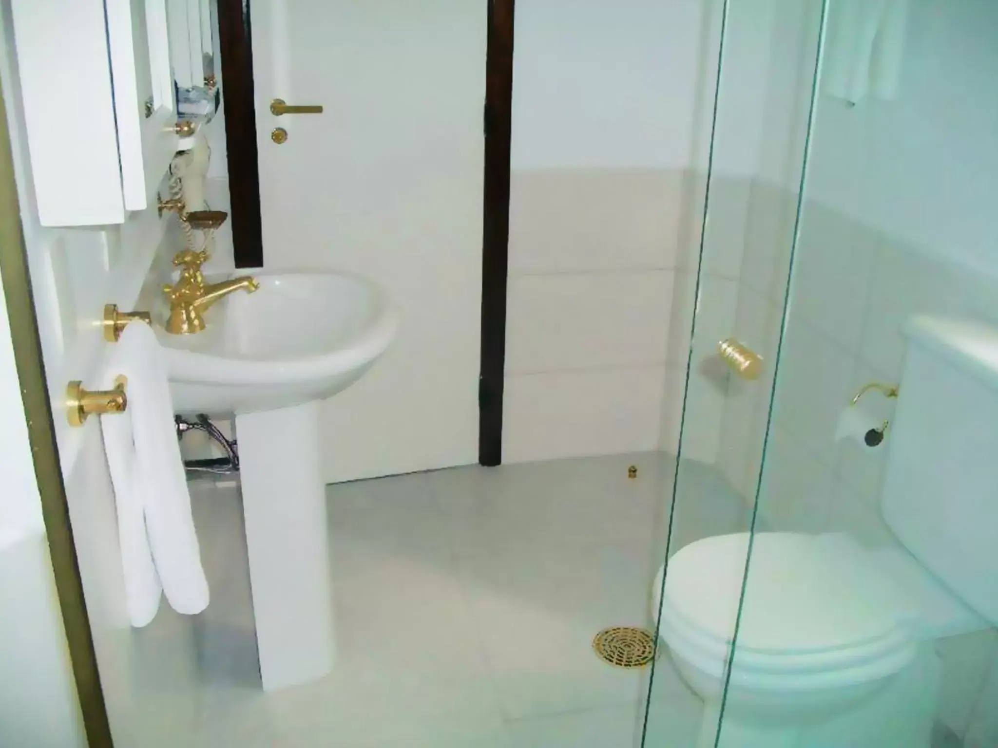 Toilet, Bathroom in Transamerica Classic Higienópolis