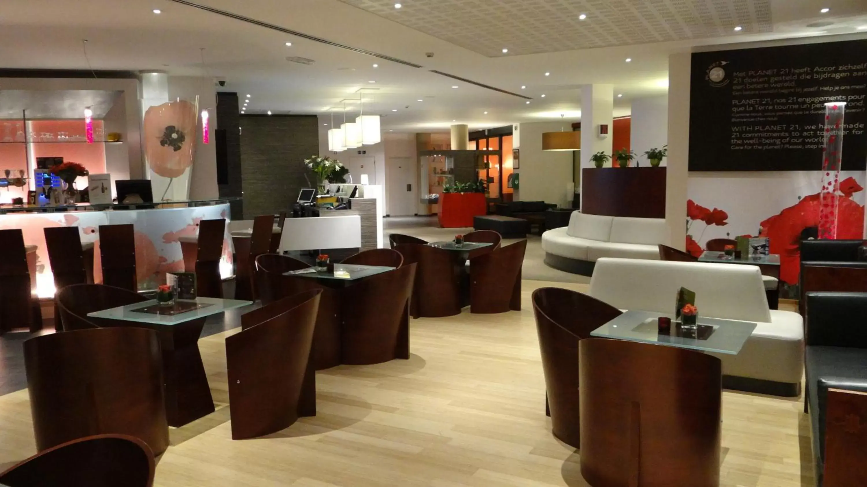 Lounge or bar in ibis Antwerpen Centrum