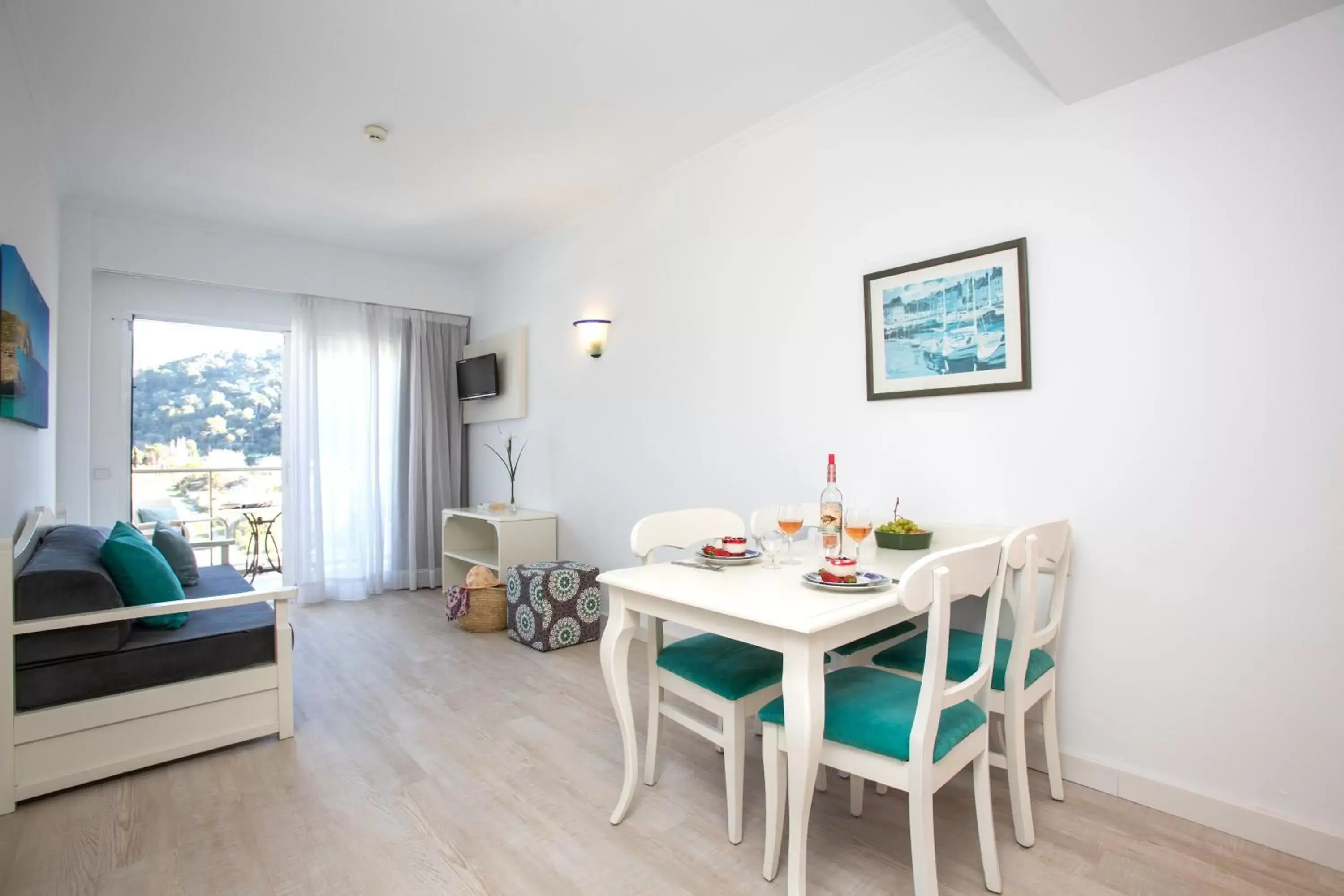 Living room, Dining Area in Hotel Marina