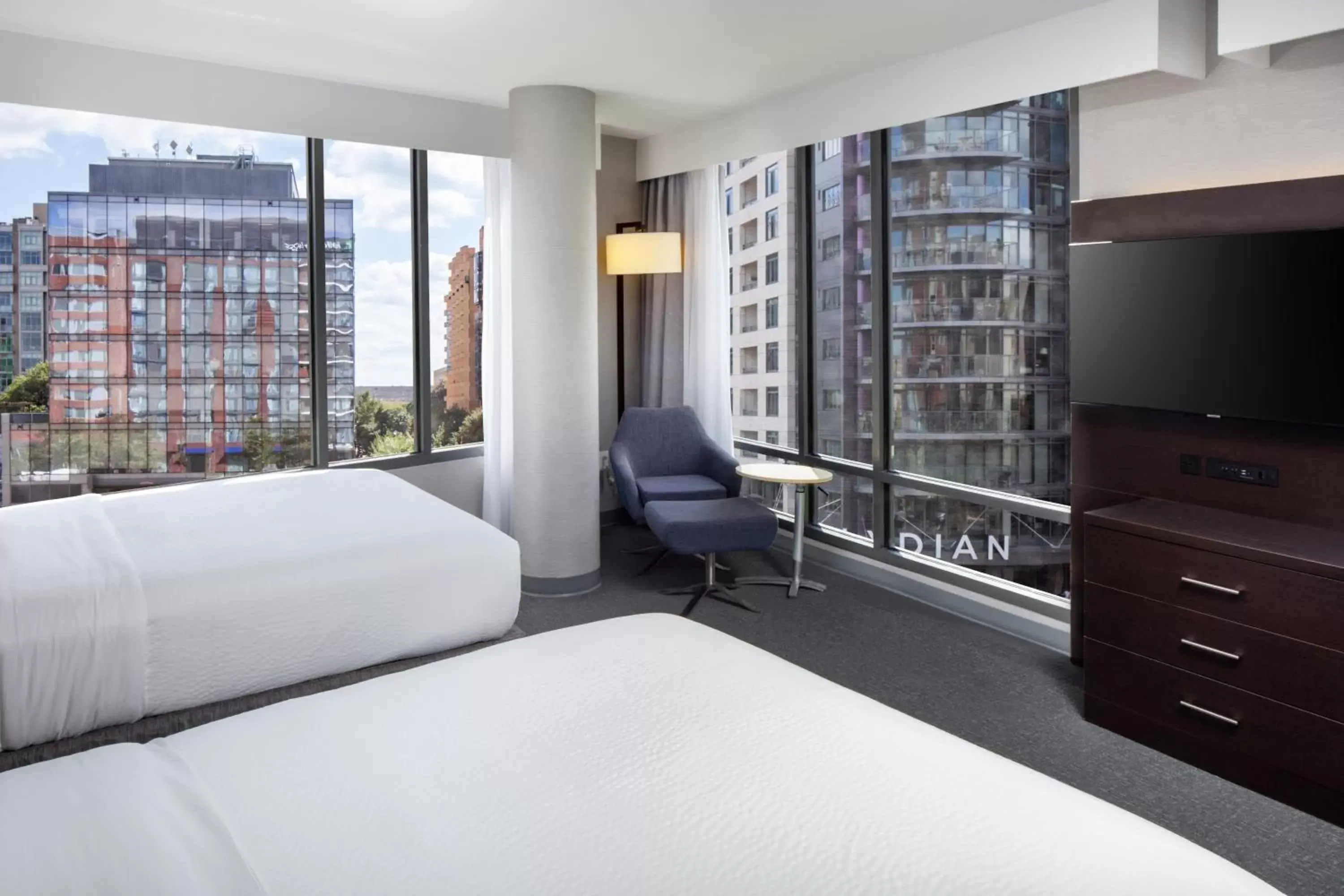 Bedroom in Holiday Inn Express - Washington DC Downtown, an IHG Hotel