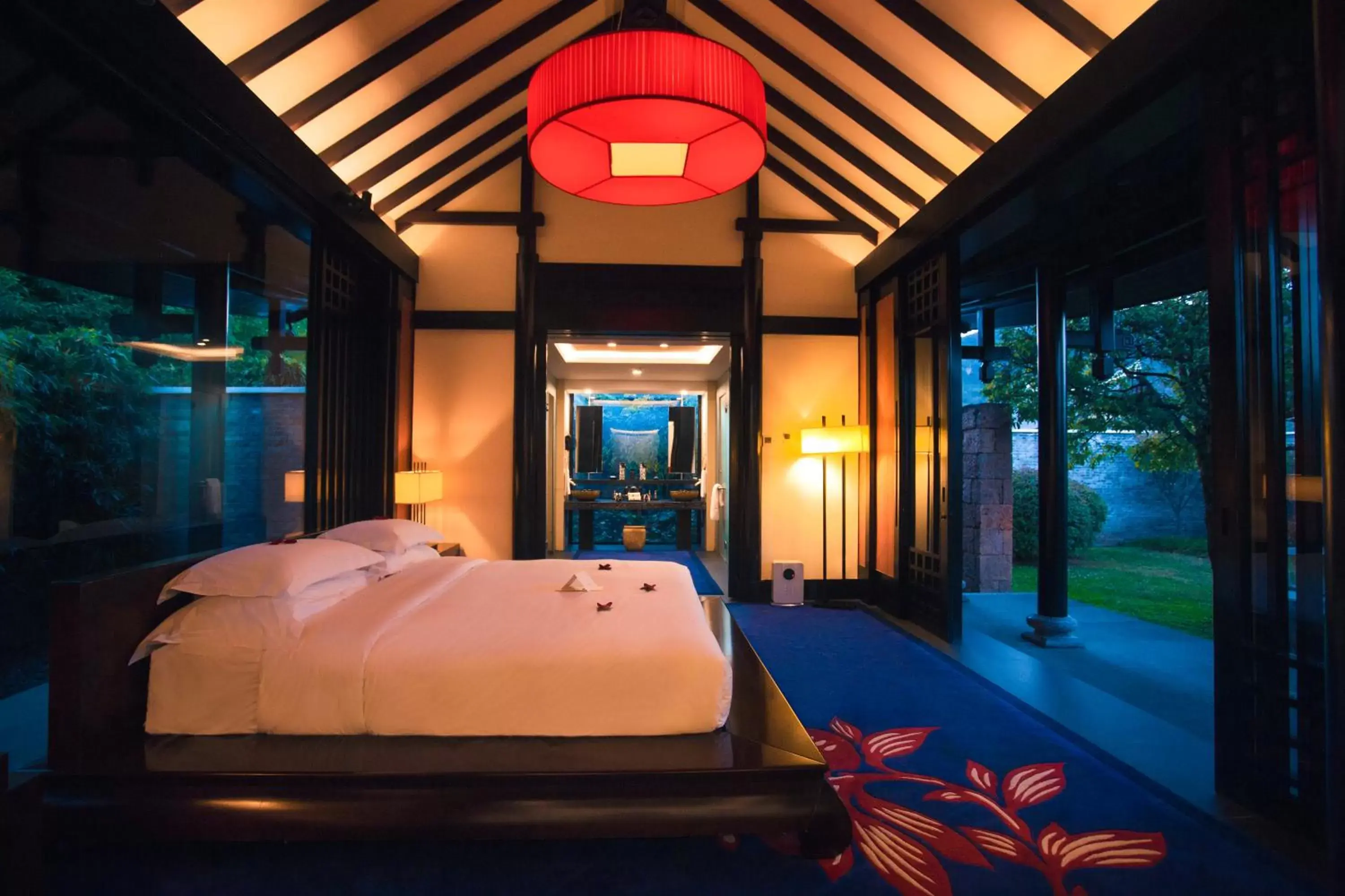 Photo of the whole room in Banyan Tree Lijiang
