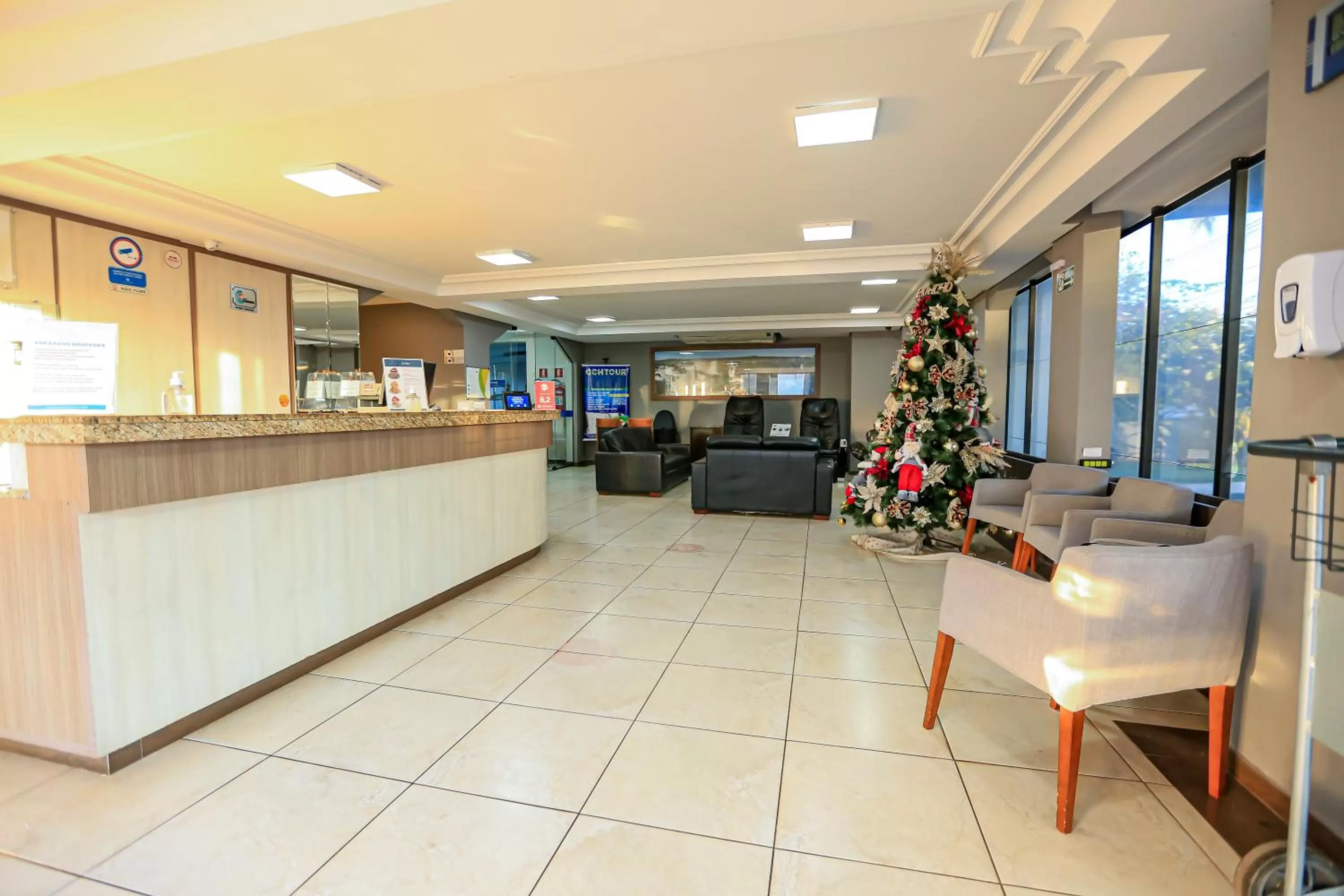 Lobby or reception in Iguassu Express Hotel