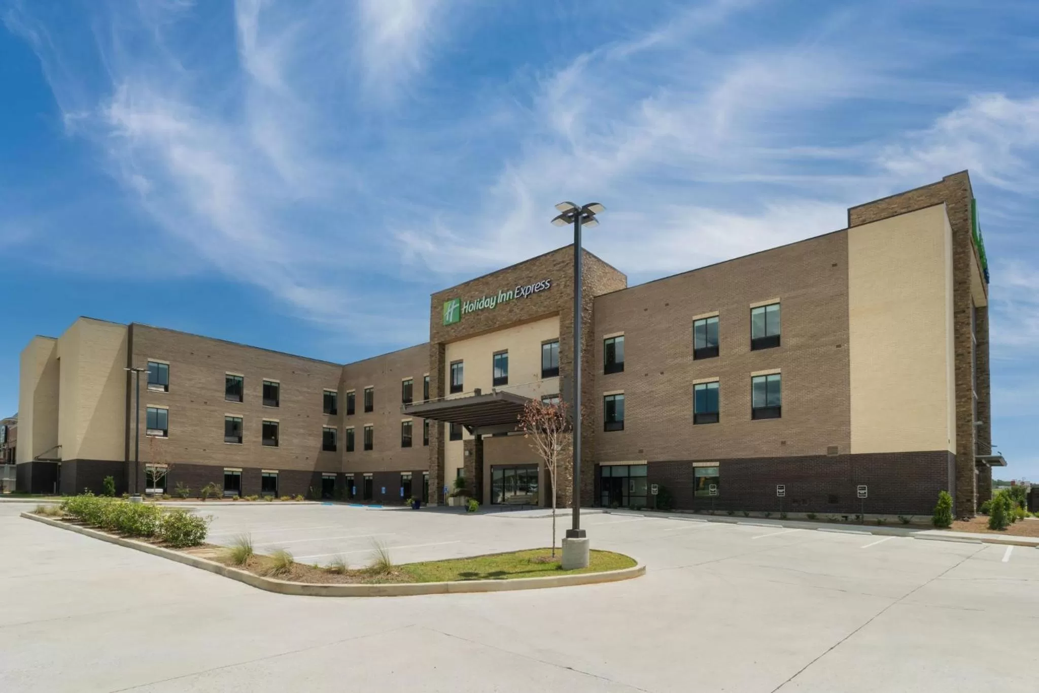 Property building in Holiday Inn Express - Hattiesburg West - Univ Area