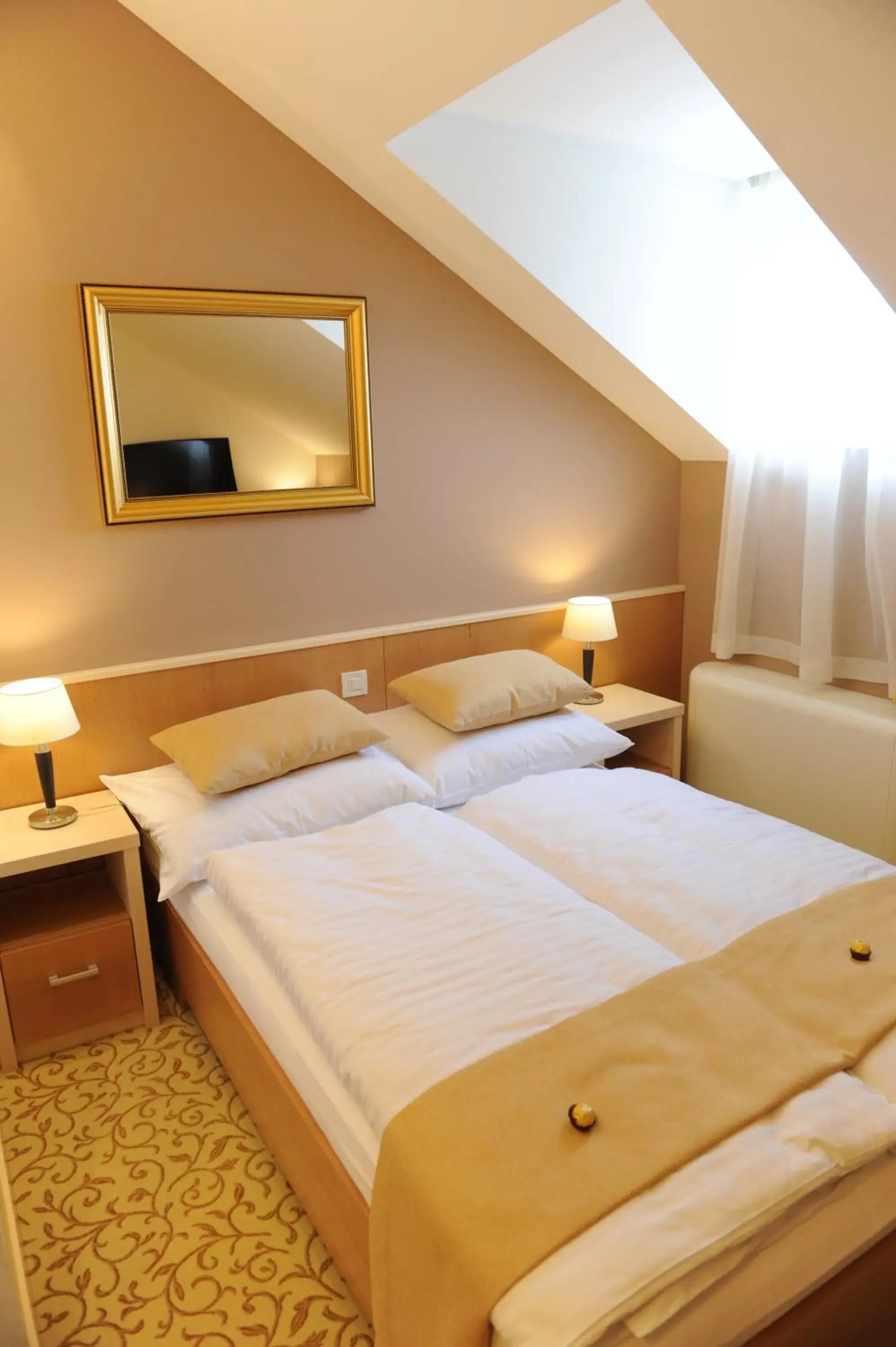Bedroom, Bed in Hotel Gallus