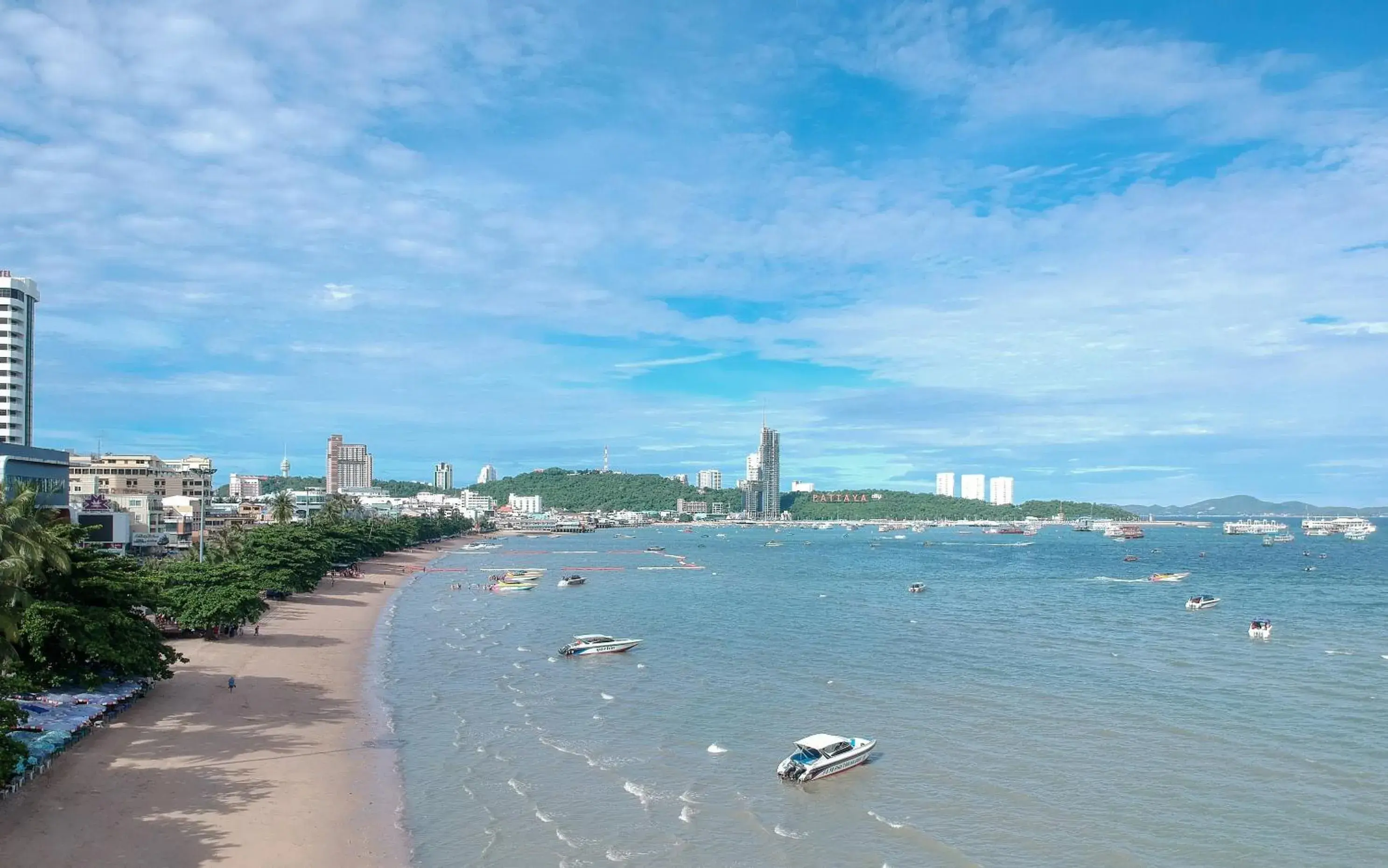 Beach in The Bayview Hotel Pattaya