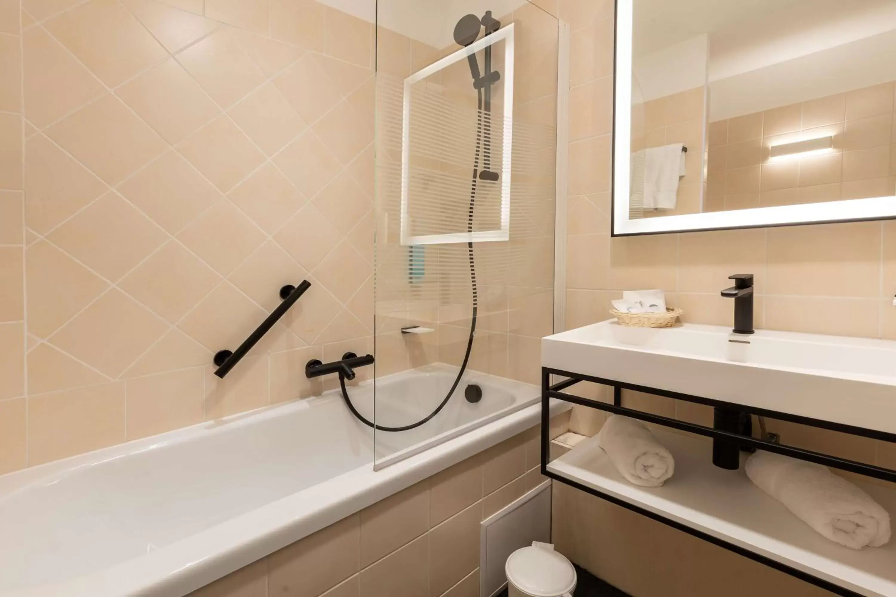 Bathroom in Best Western Hotel Matisse