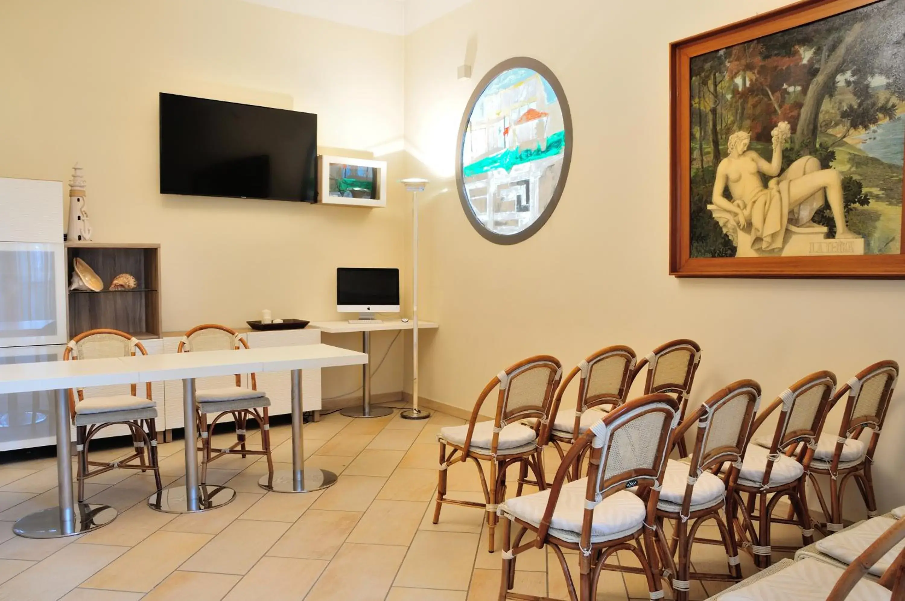 Business facilities, Restaurant/Places to Eat in Hotel Spinelli