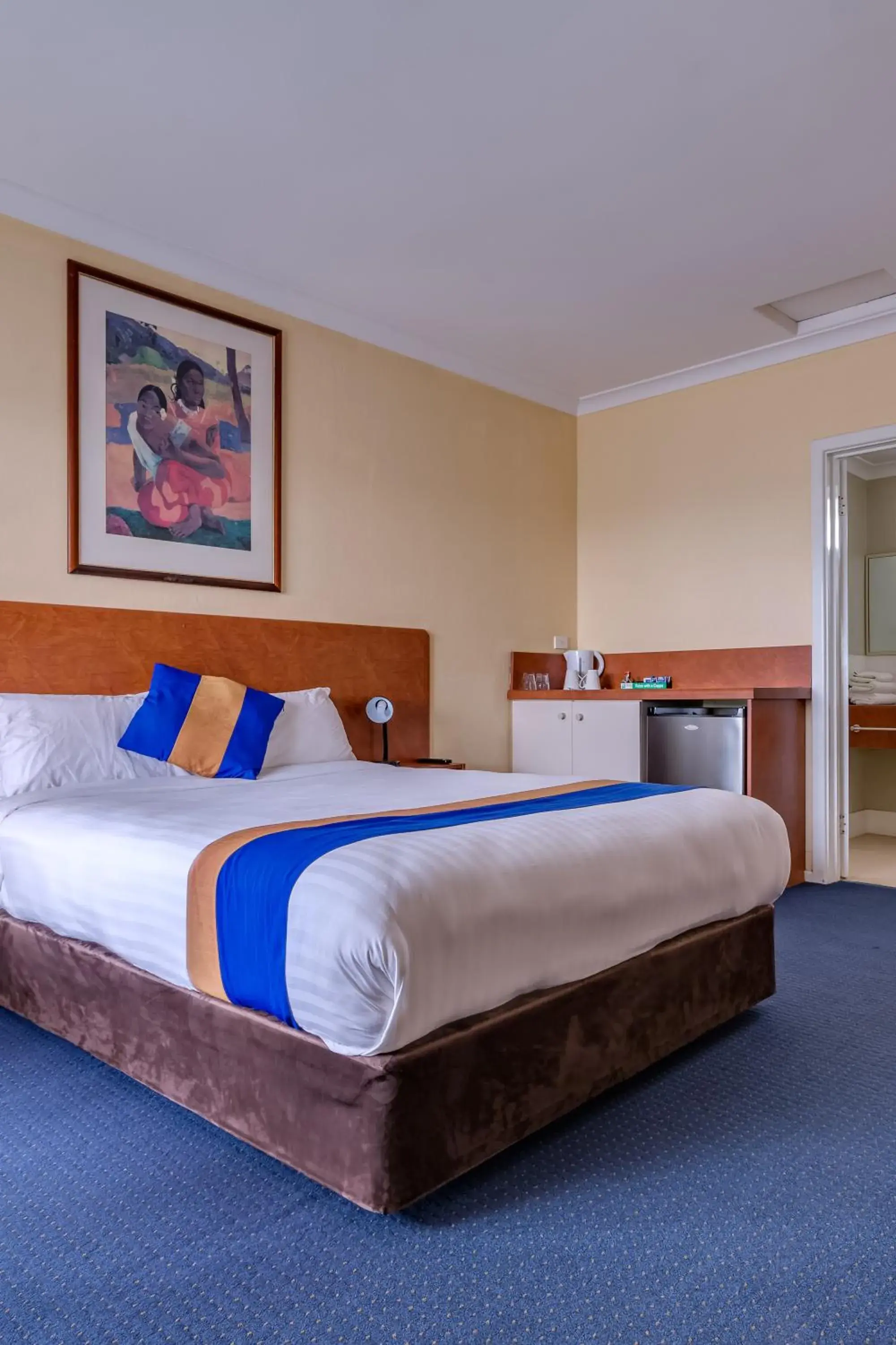 Bed in ibis Styles Albany