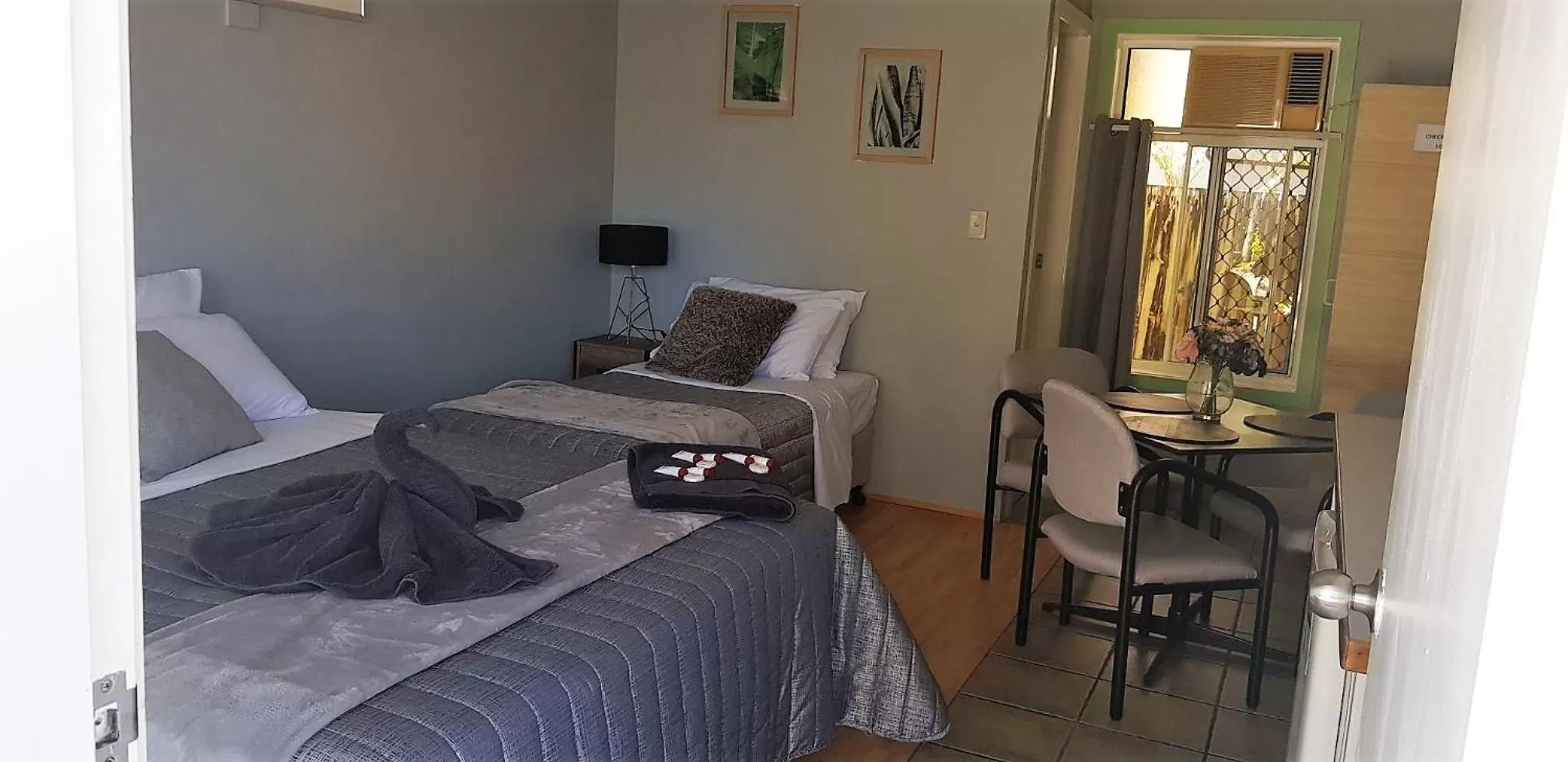 Photo of the whole room, Bed in Limassol Motel
