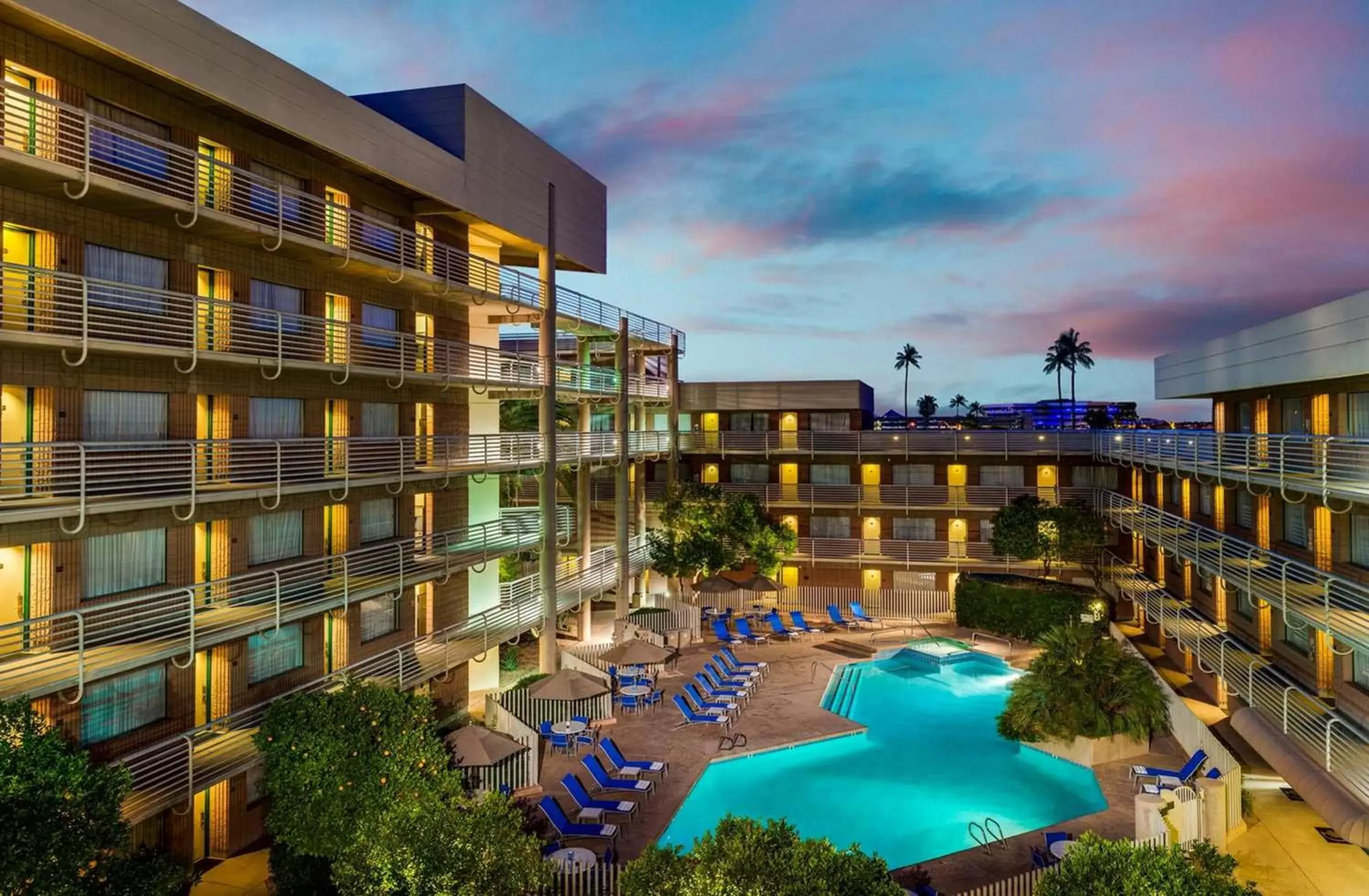 Property building, Pool View in DoubleTree Suites by Hilton Phoenix