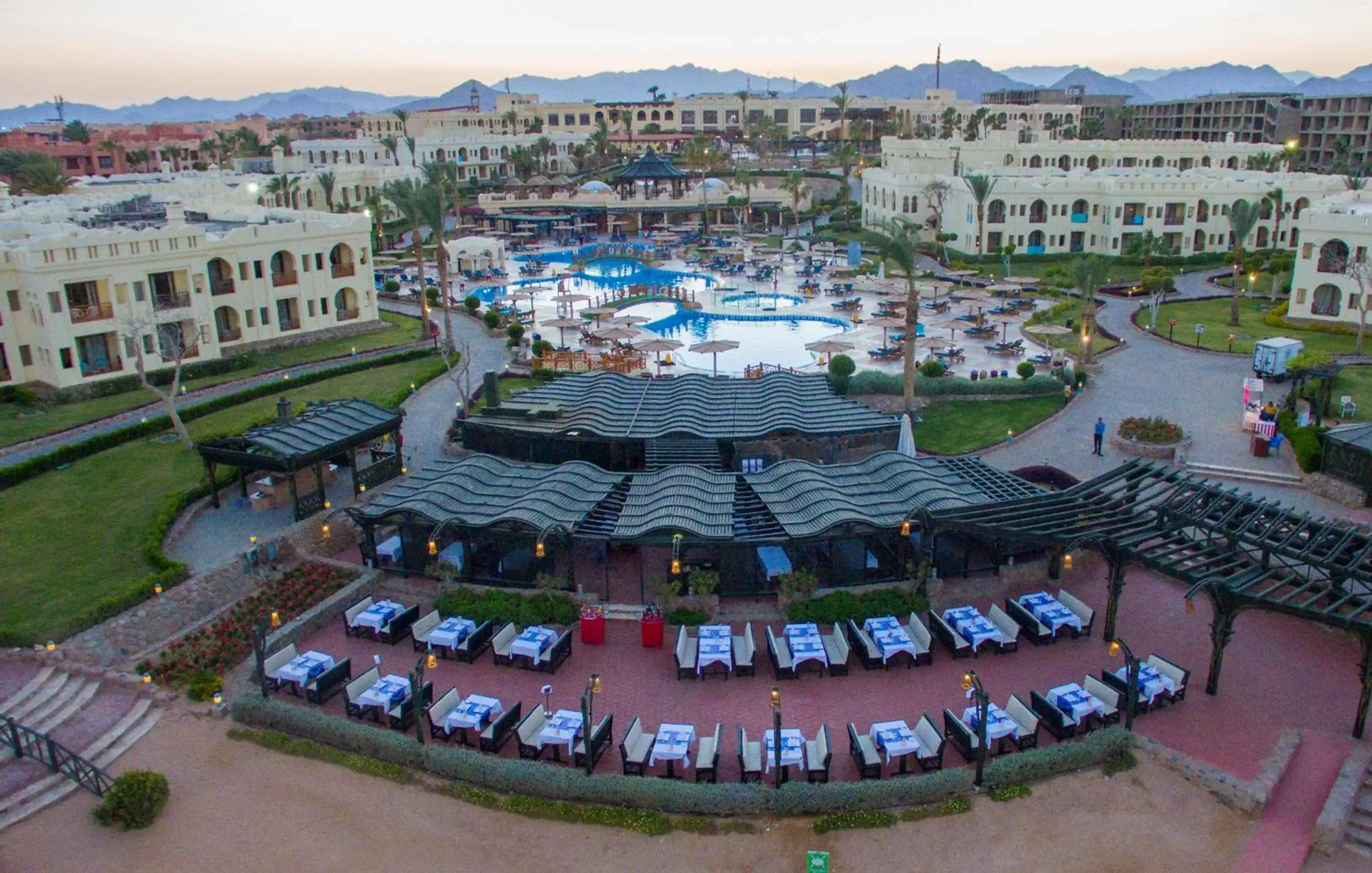 Restaurant/places to eat, Bird's-eye View in Charmillion Club Resort