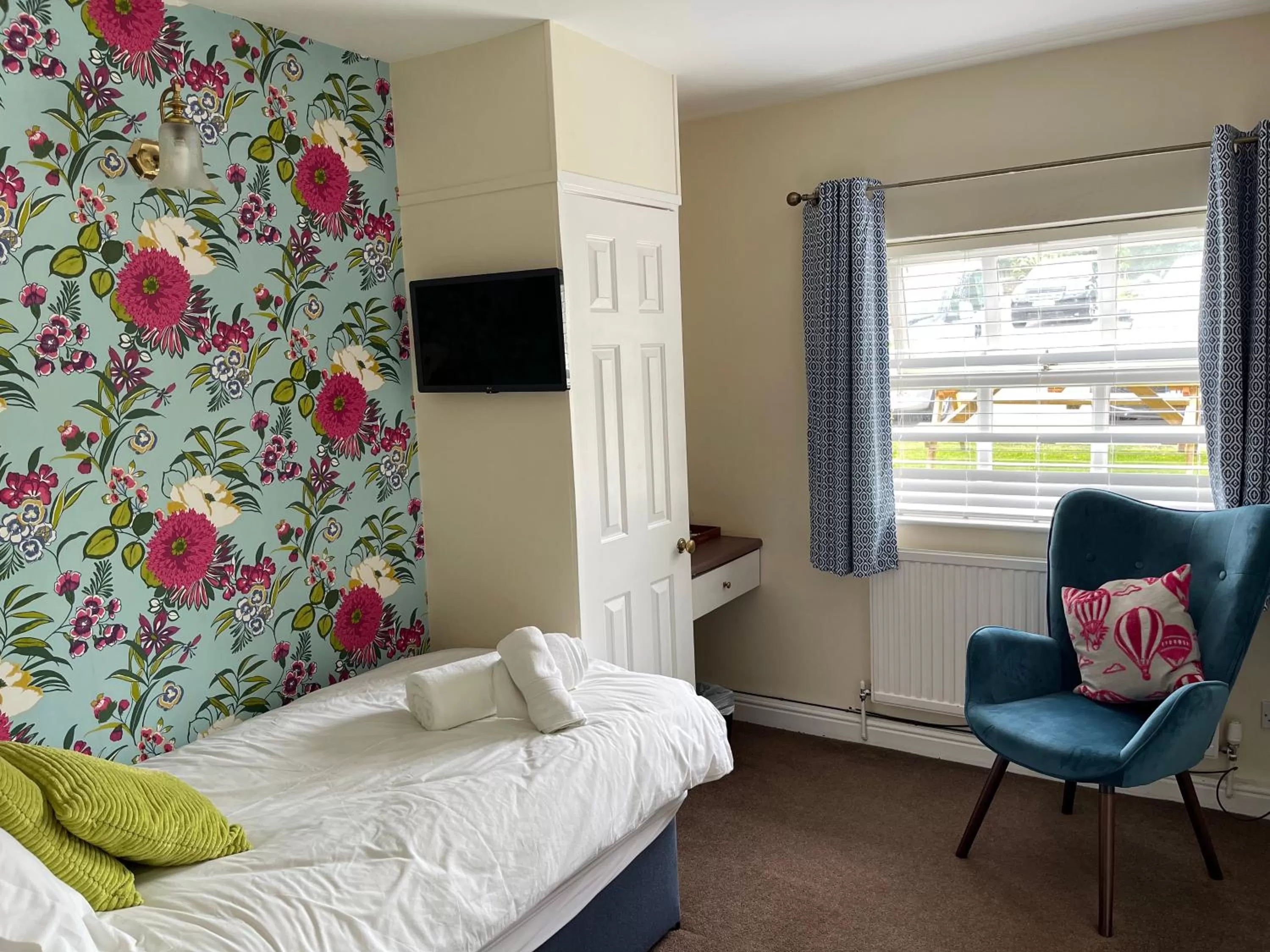 Bedroom, Bed in Wellington Inn