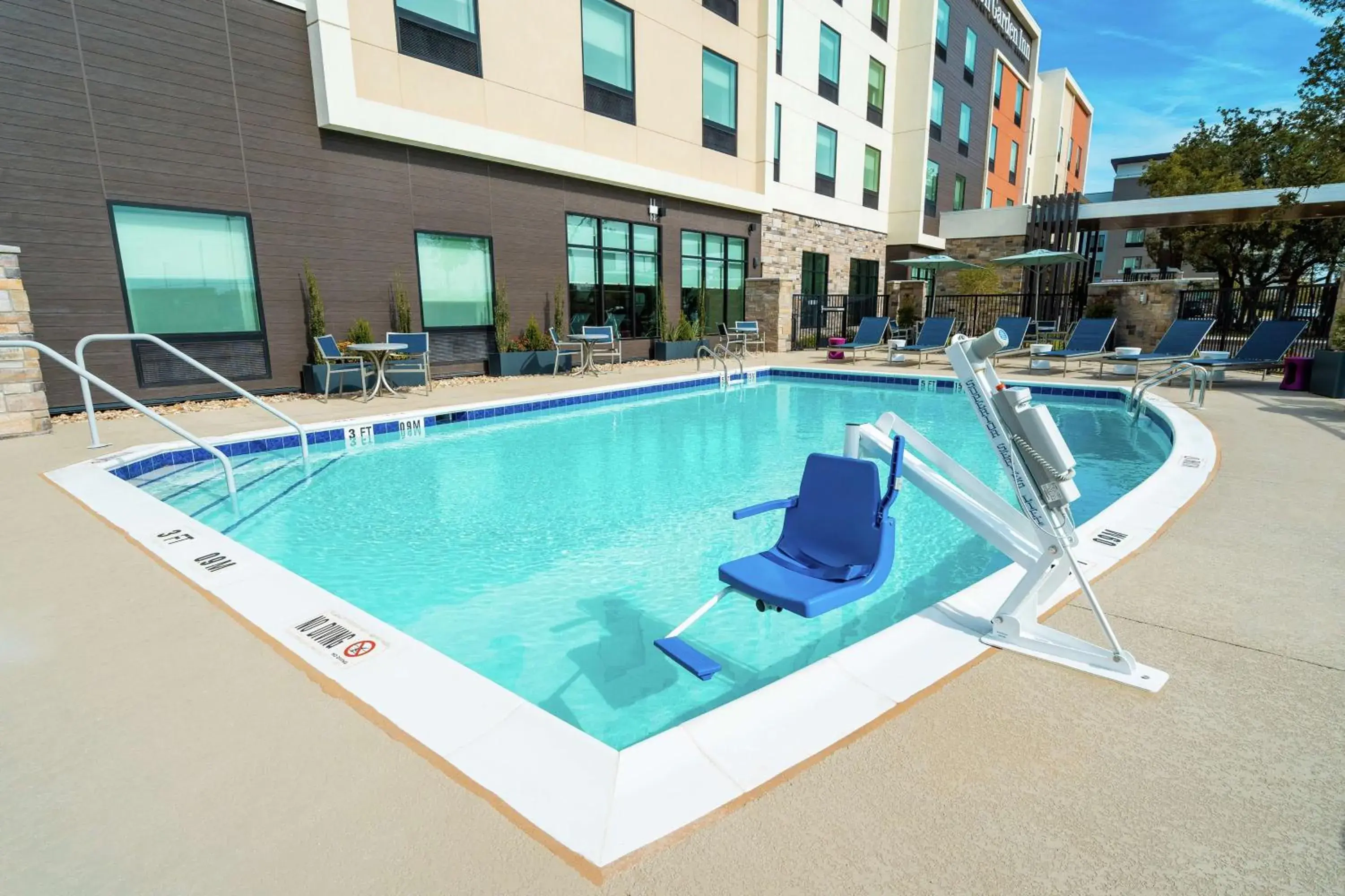 Pool view in Hilton Garden Inn Cedar Park Austin Pool view in Hilton Garden Inn Cedar Park Austin