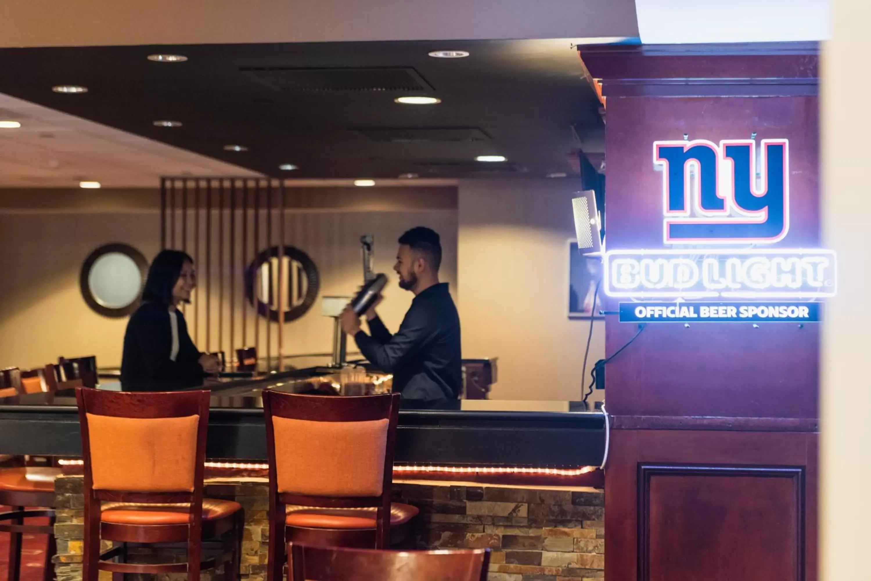 Restaurant/places to eat in Crowne Plaza Newark Airport by IHG Restaurant/places to eat in Crowne Plaza Newark Airport by IHG