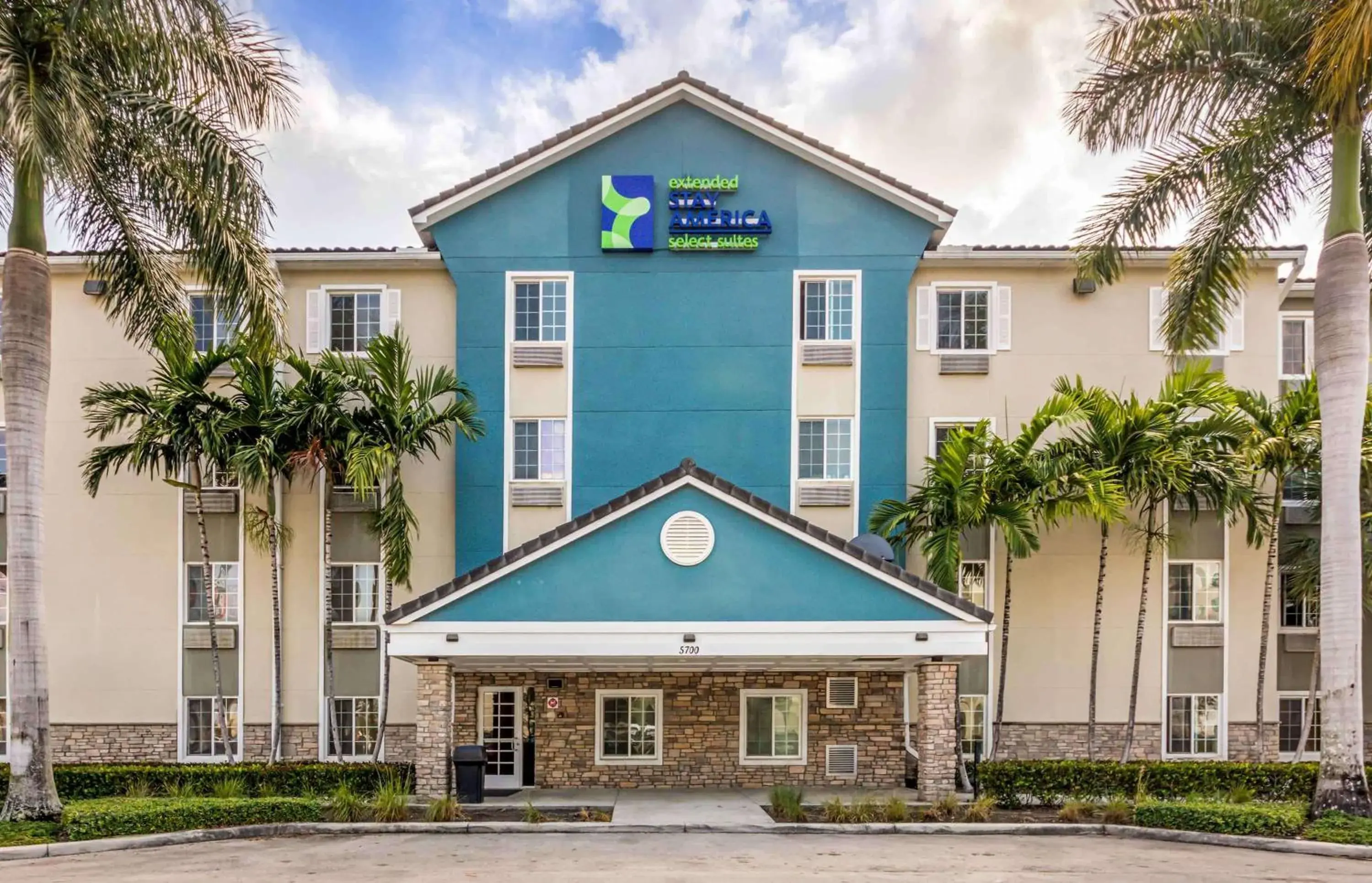 Property Building in Extended Stay America Select Suites - Fort Lauderdale - Airport - West