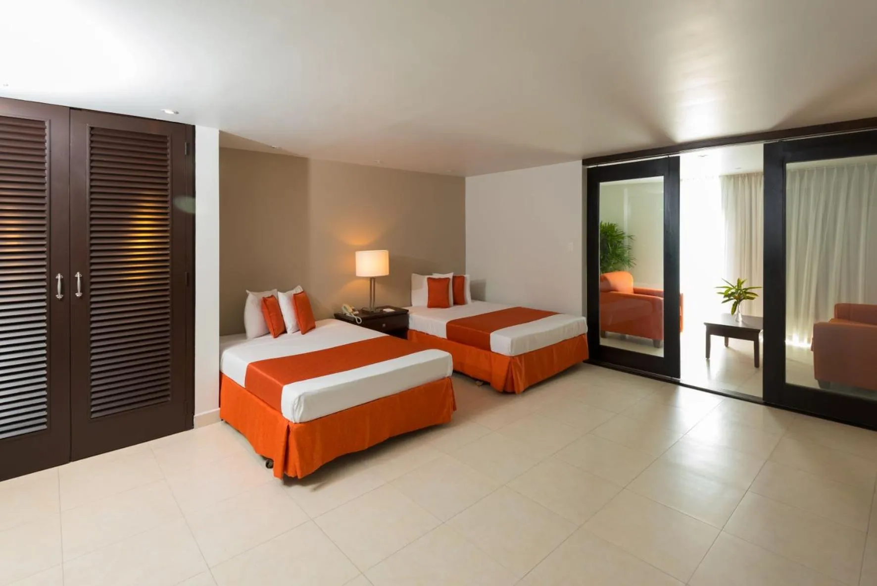 Photo of the whole room, Bed in Mount Irvine Bay Resort