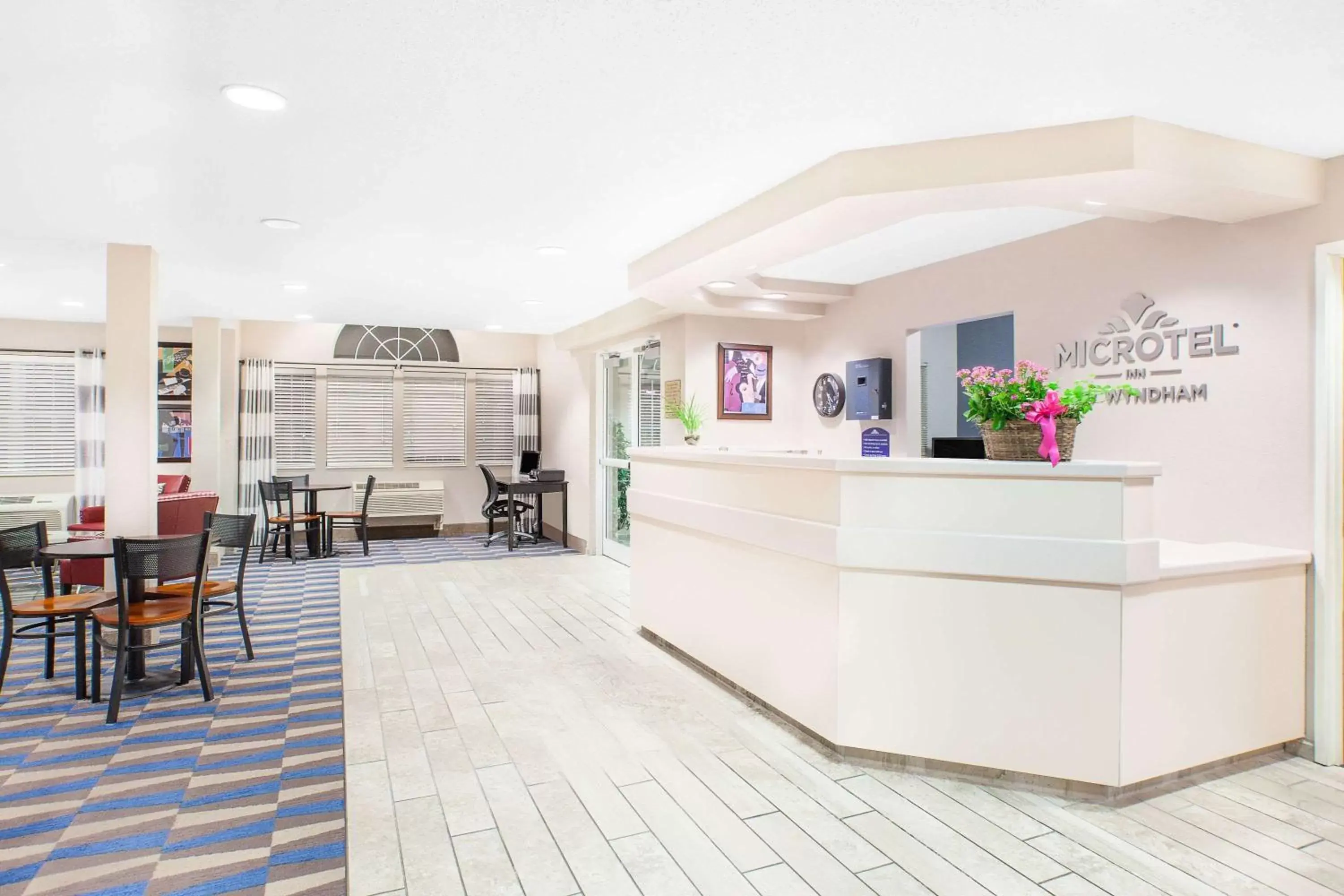 Lobby or reception in Microtel Inn and Suites Clear Lake