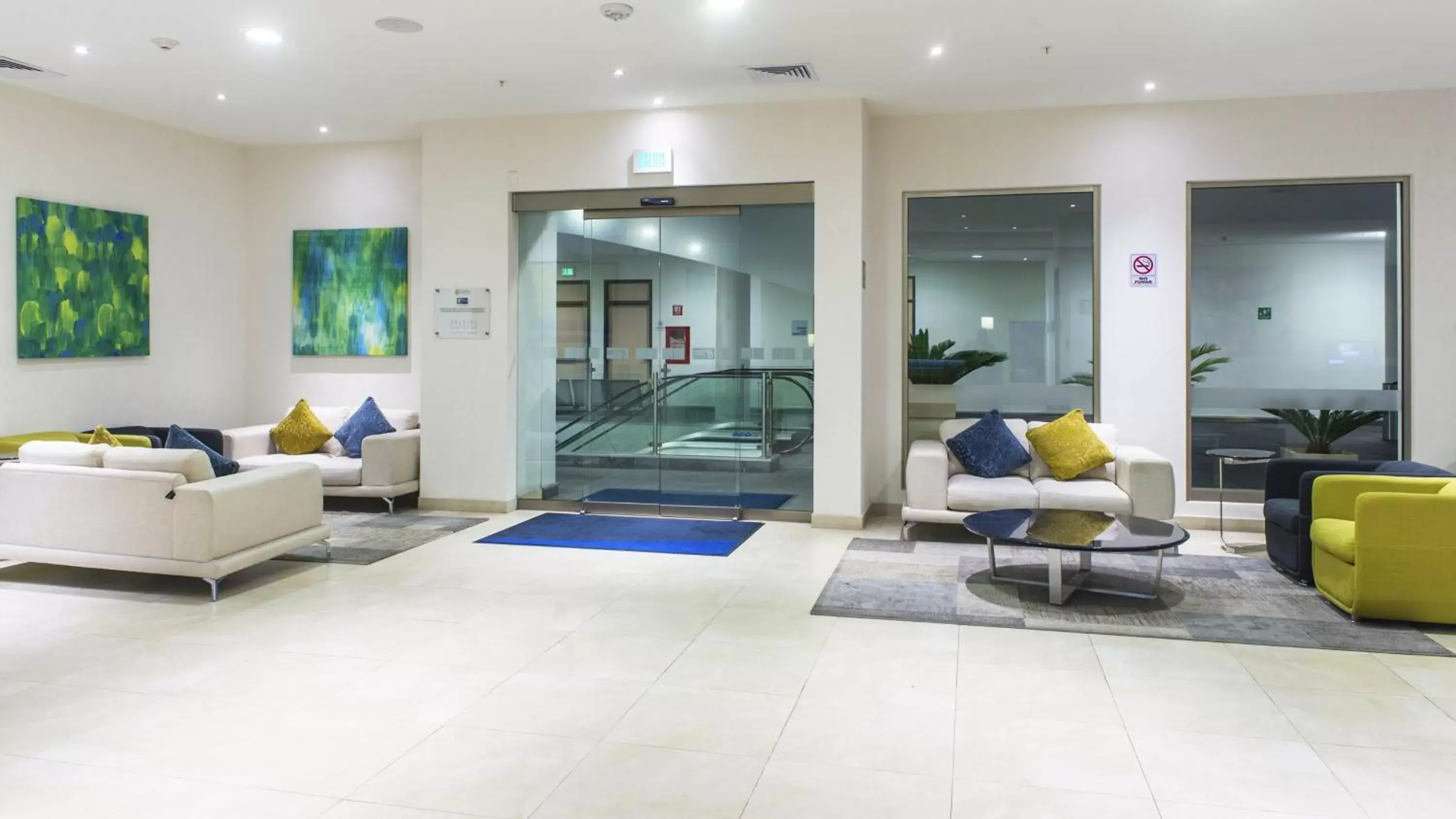 Property building, Lobby/Reception in Holiday Inn Express Xalapa