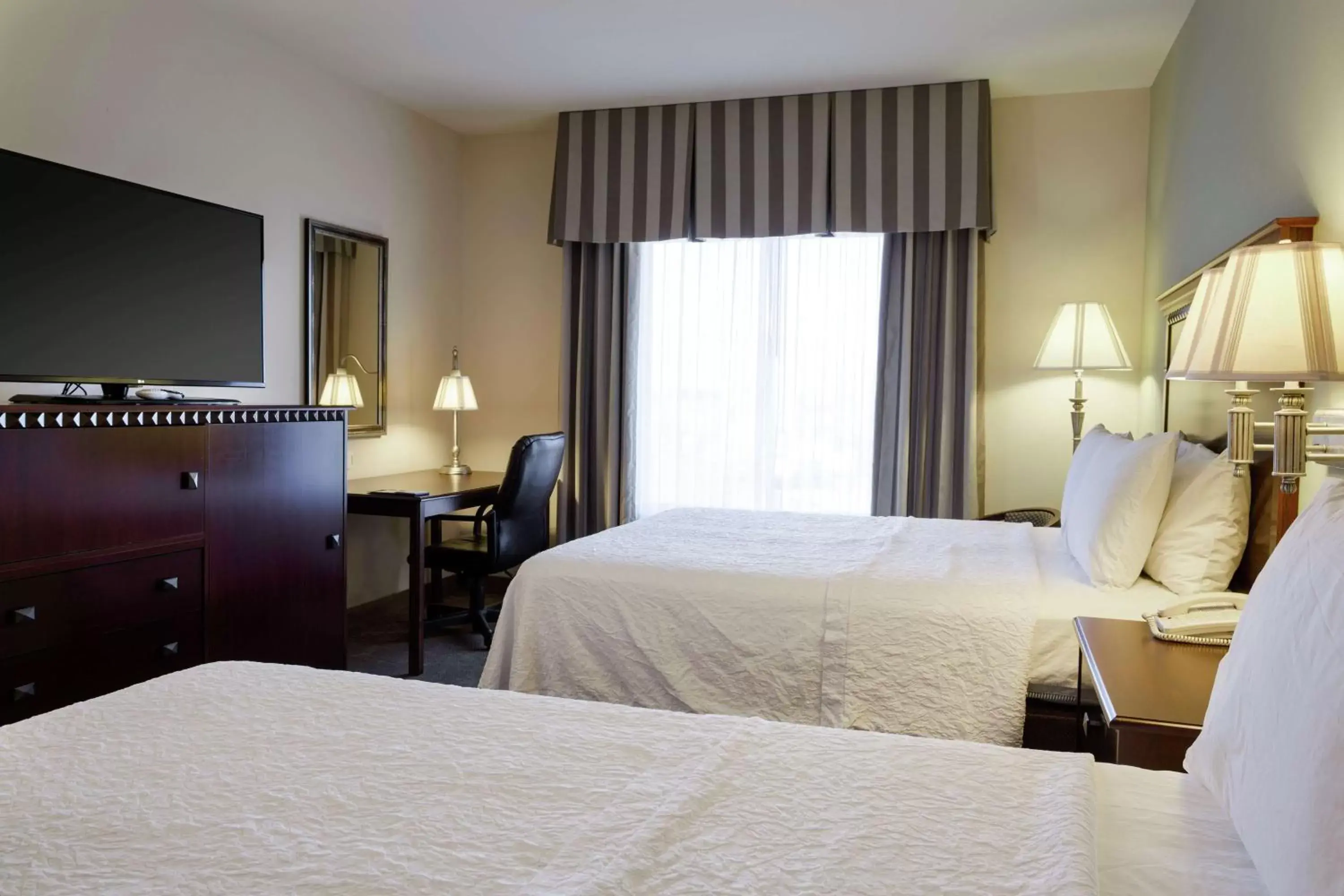 Bedroom, Bed in Hampton Inn & Suites Prescott Valley