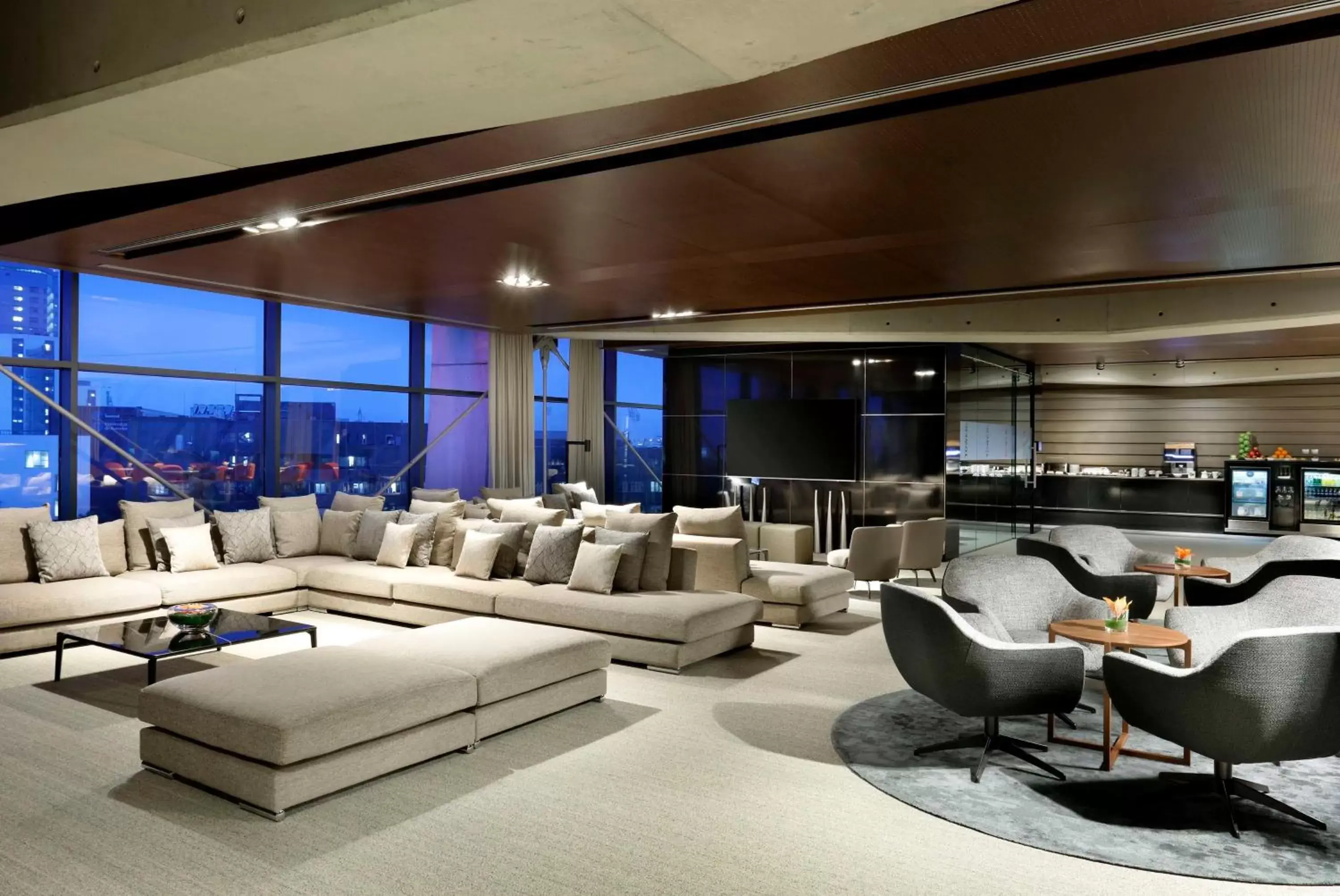 Lounge or bar in Hyatt Regency Barcelona Tower Lounge or bar in Hyatt Regency Barcelona Tower