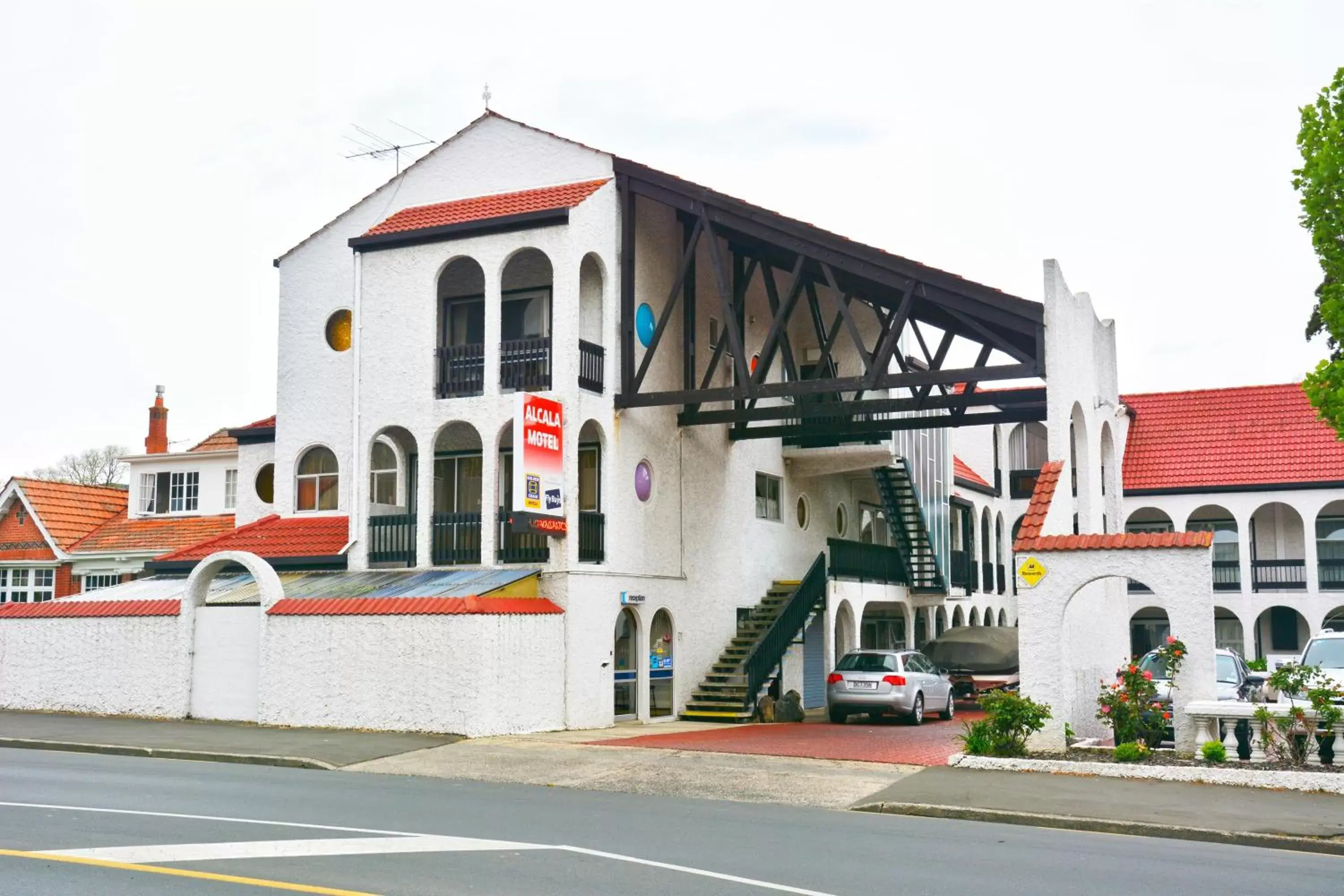 Property Building in Alcala Motor Lodge