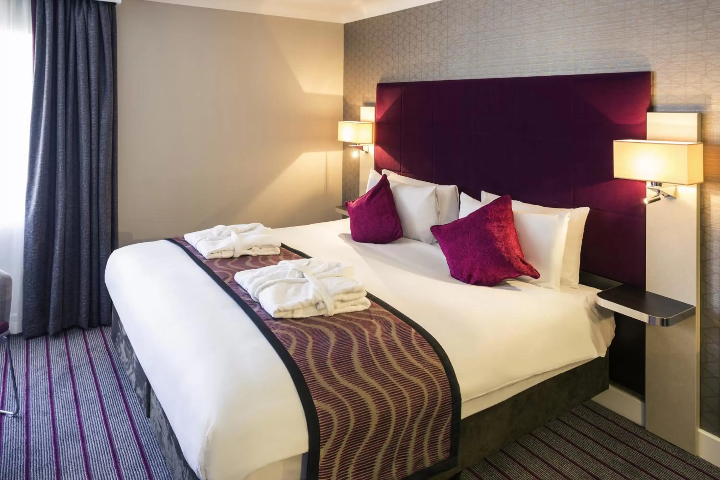 Bed in Mercure London Heathrow Airport