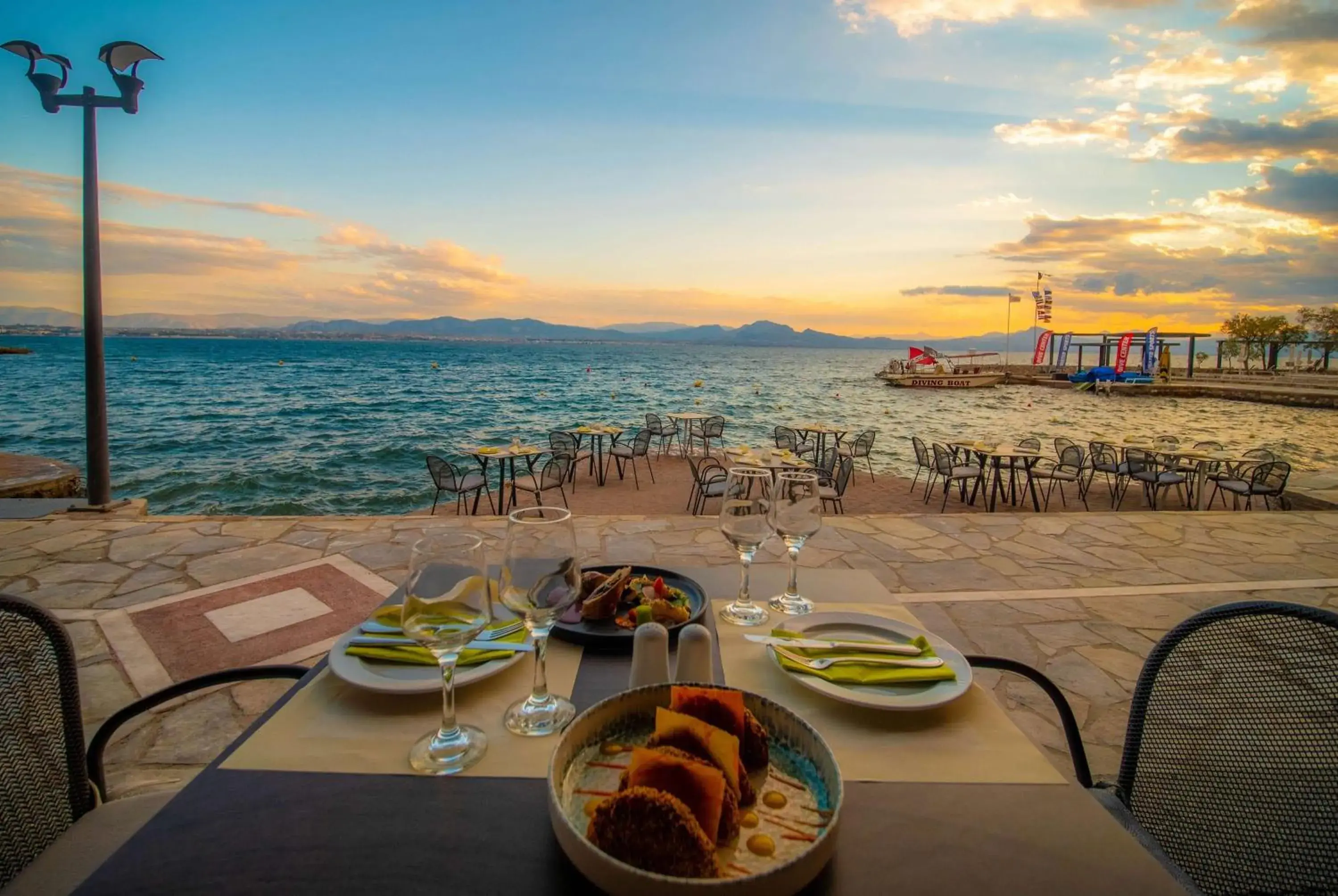 Restaurant/places to eat in Wyndham Loutraki Poseidon Resort