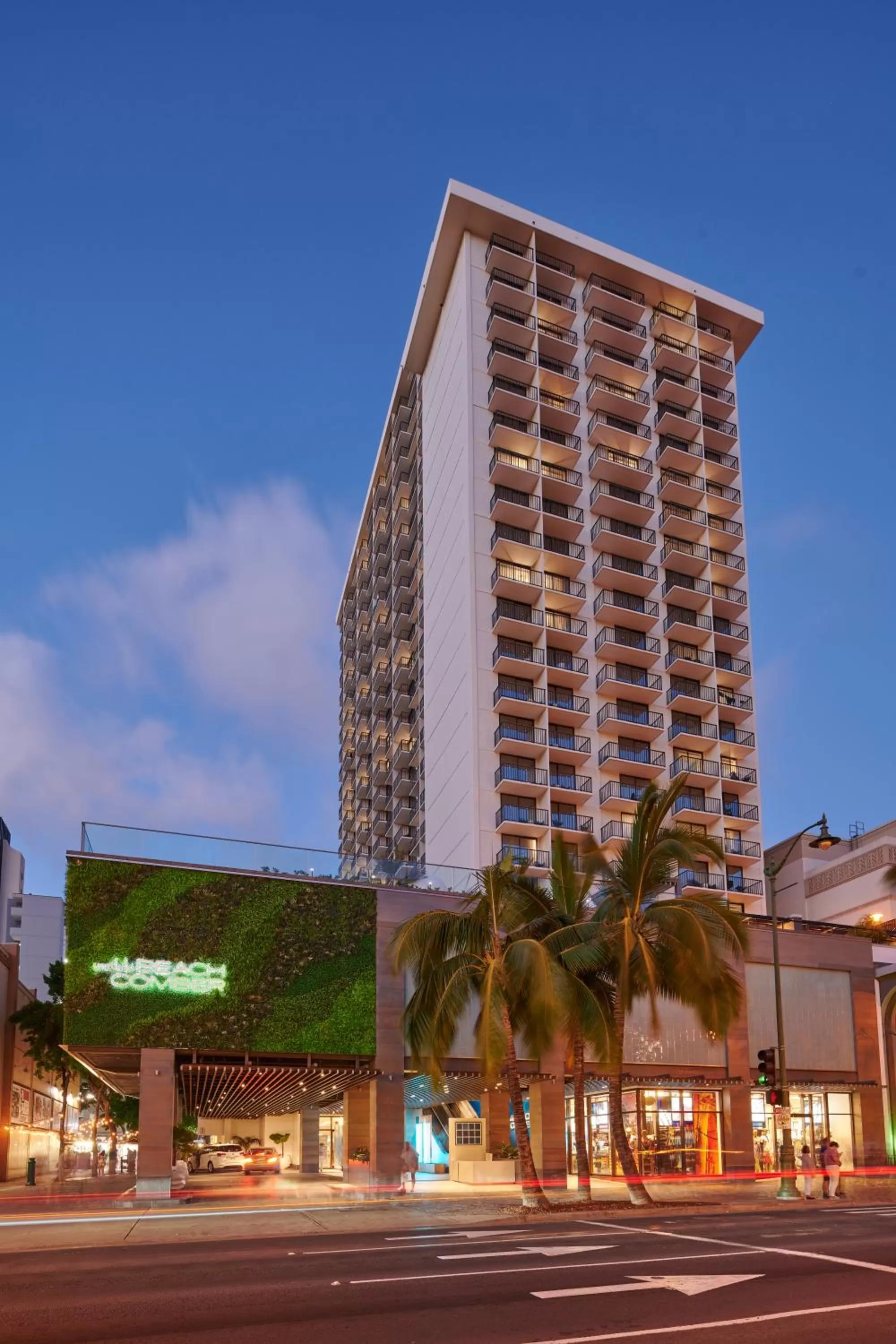 Property building in OUTRIGGER Waikiki Beachcomber Hotel