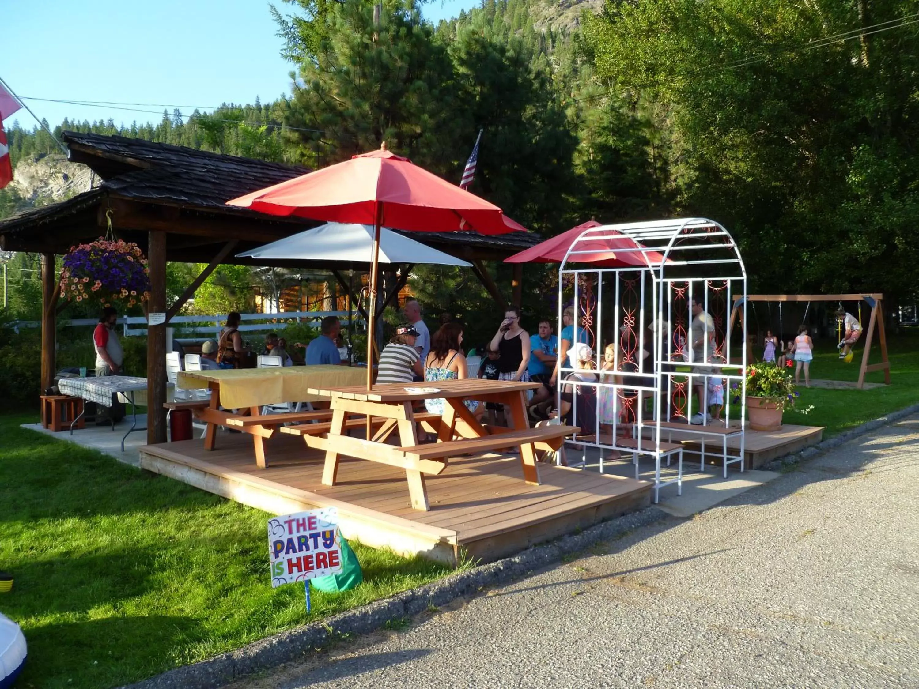 Patio in Lakeview Motel