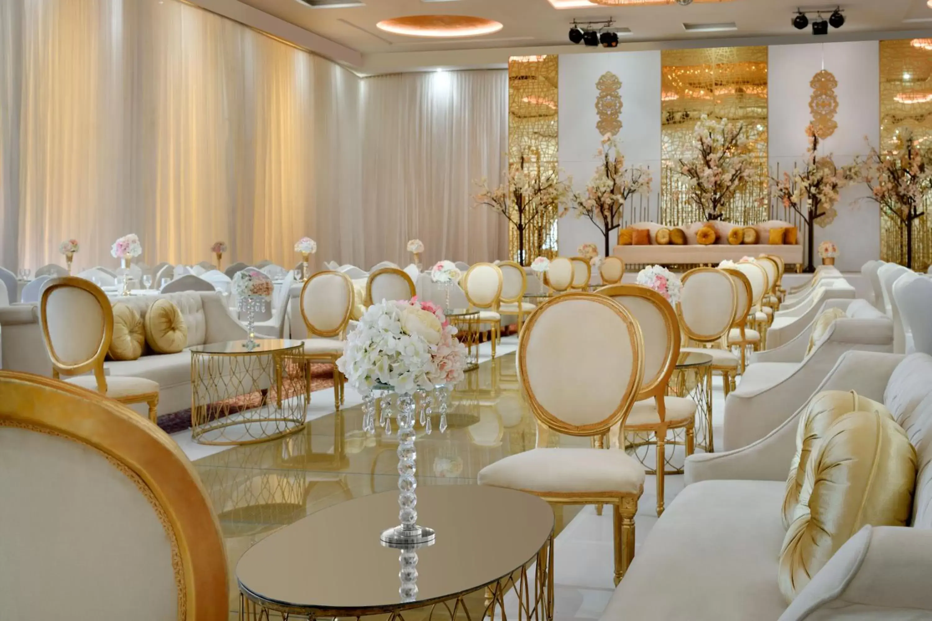 Banquet/Function facilities, Restaurant/Places to Eat in Riyadh Airport Marriott Hotel