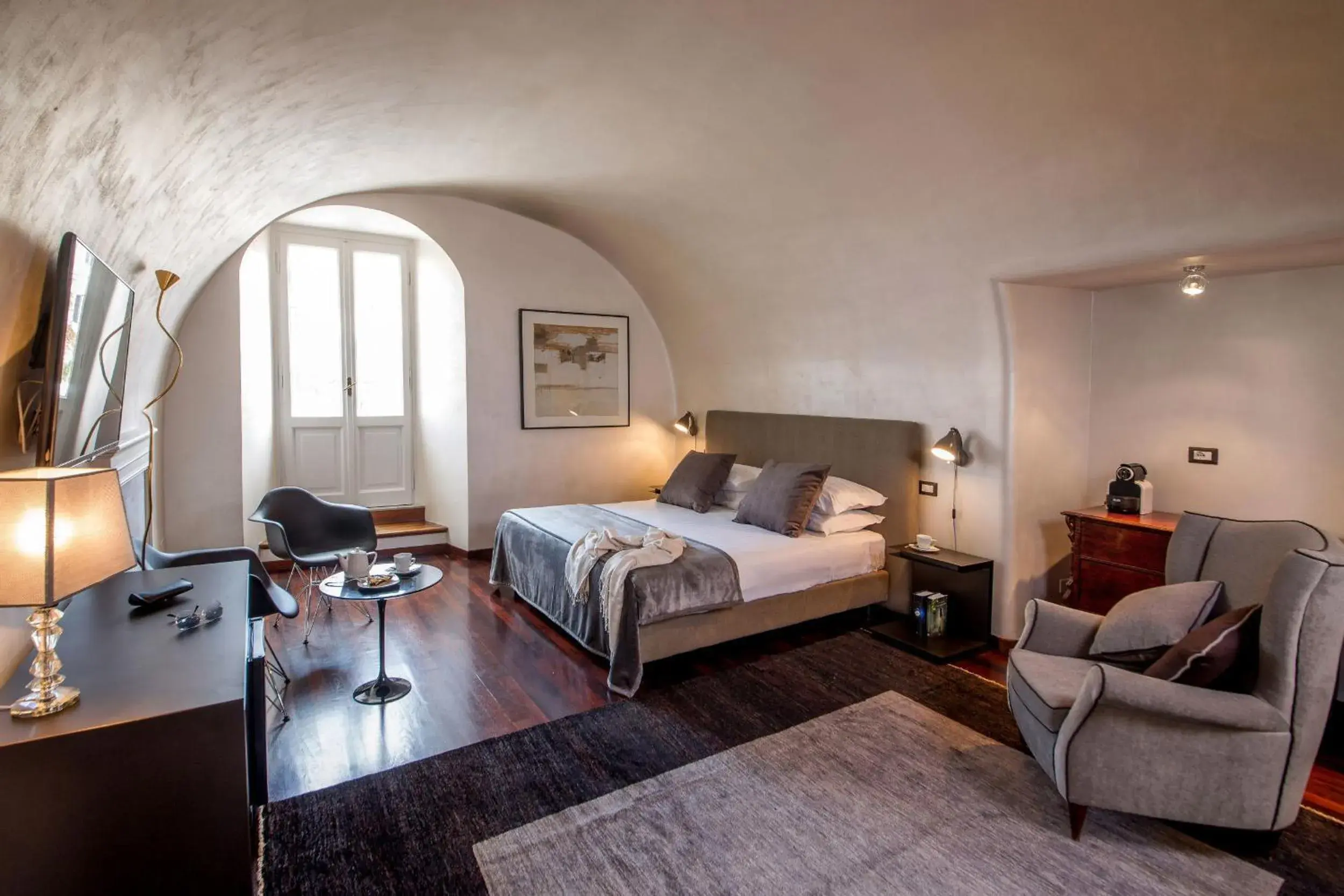 Photo of the whole room in Palazzo De Cupis - Suites and View