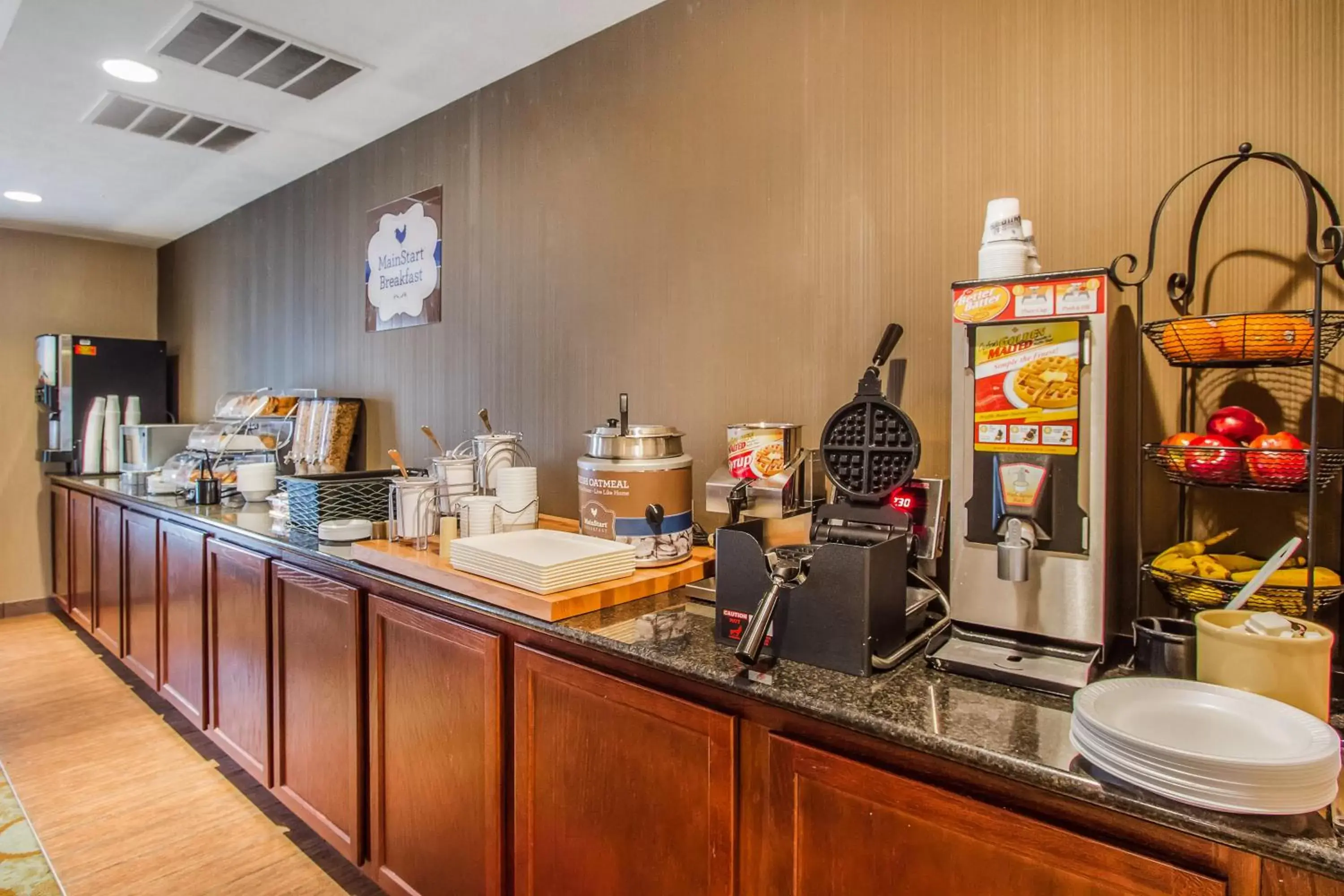 Continental breakfast in MainStay Suites Grand Island