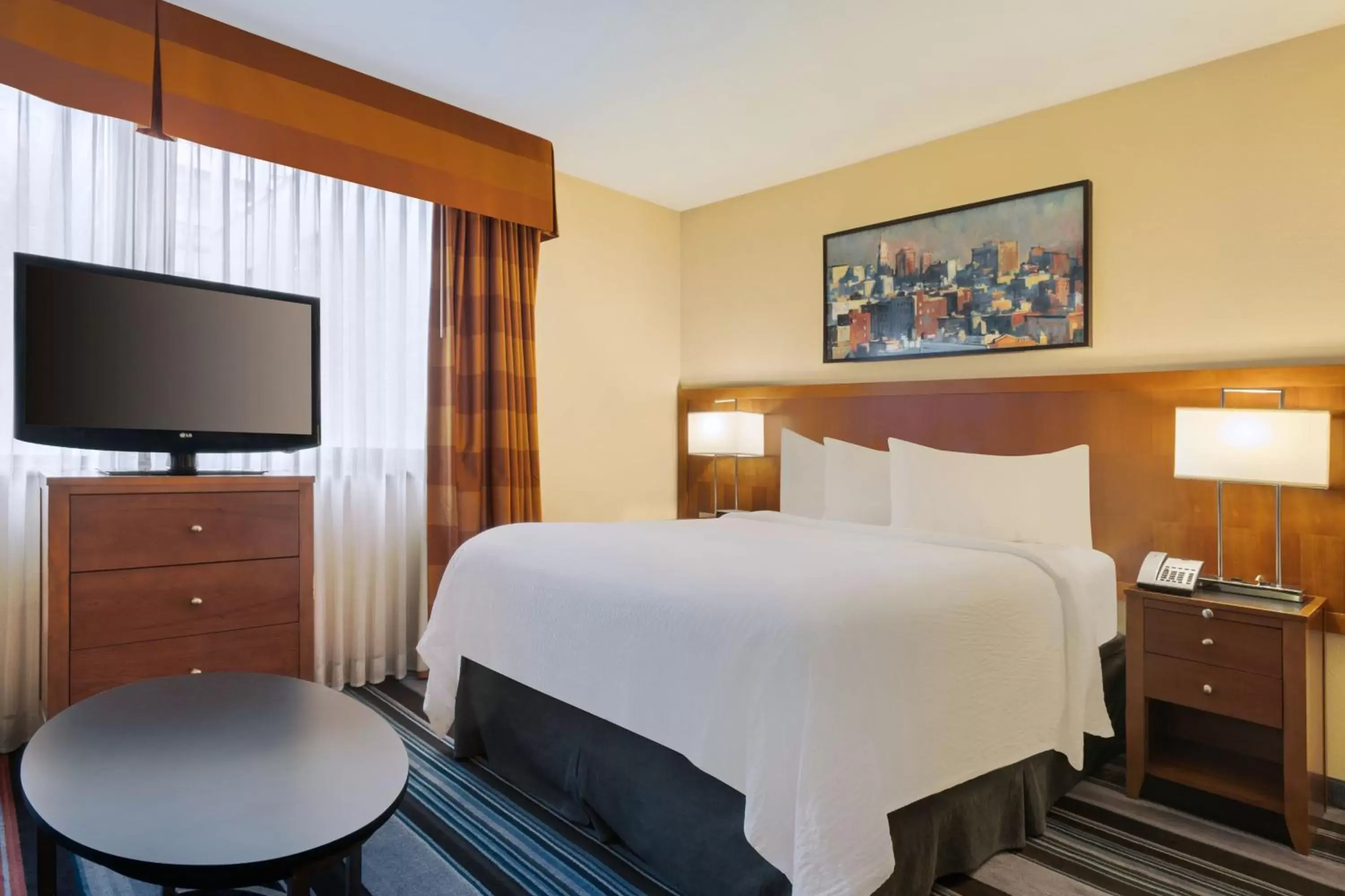 Photo of the whole room, Bed in Residence Inn by Marriott New York Manhattan/Times Square