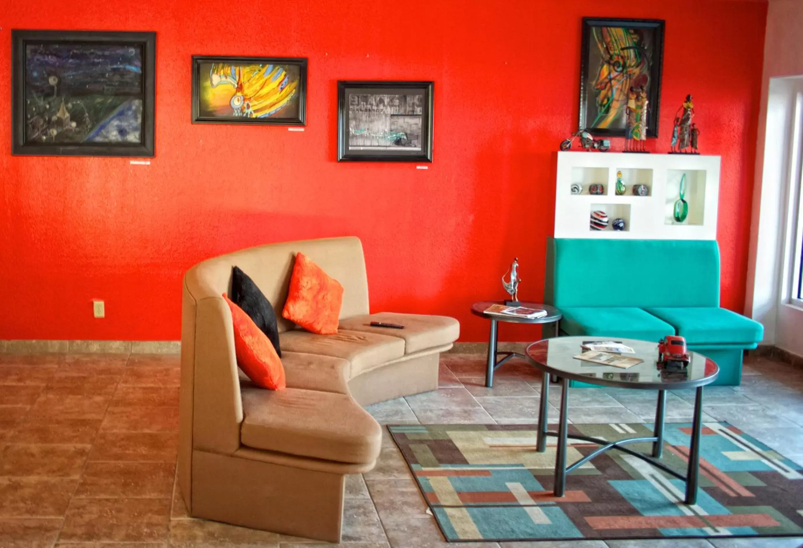 Lobby or reception, Seating Area in Whispering Palms Inn