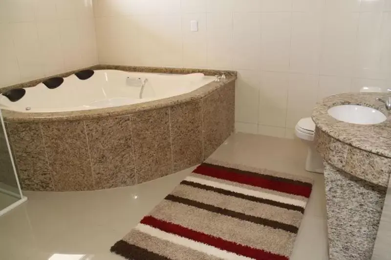 Bathroom in Hotel Joaçaba