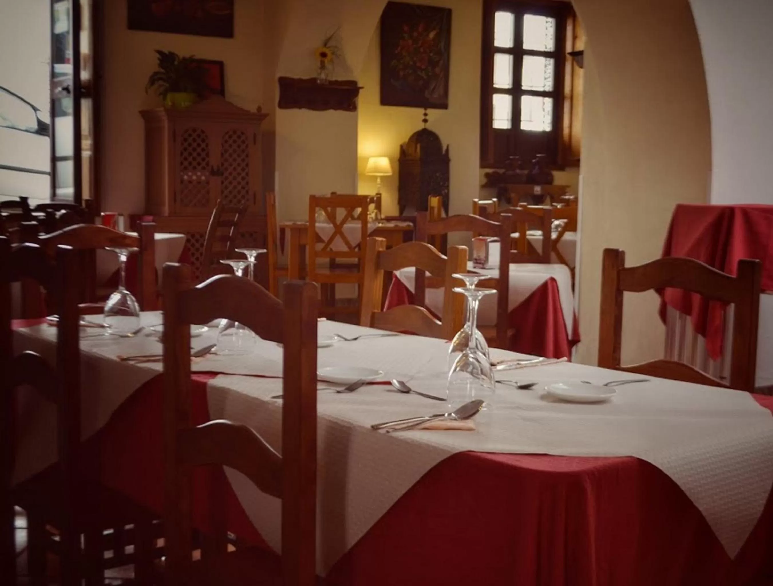 Restaurant/places to eat in Hotel Plateros