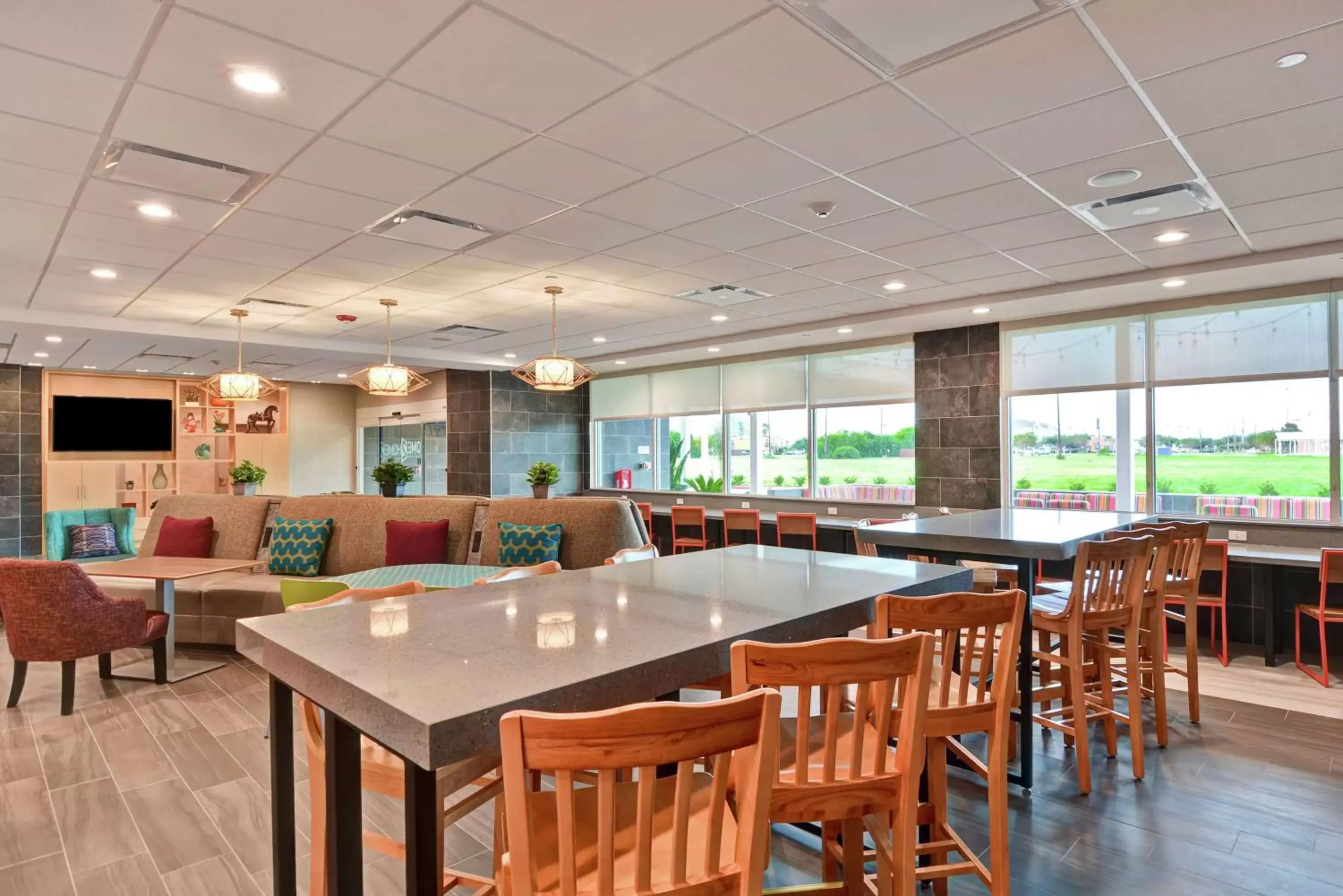 Lobby or reception, Restaurant/Places to Eat in Home2 Suites by Hilton La Porte