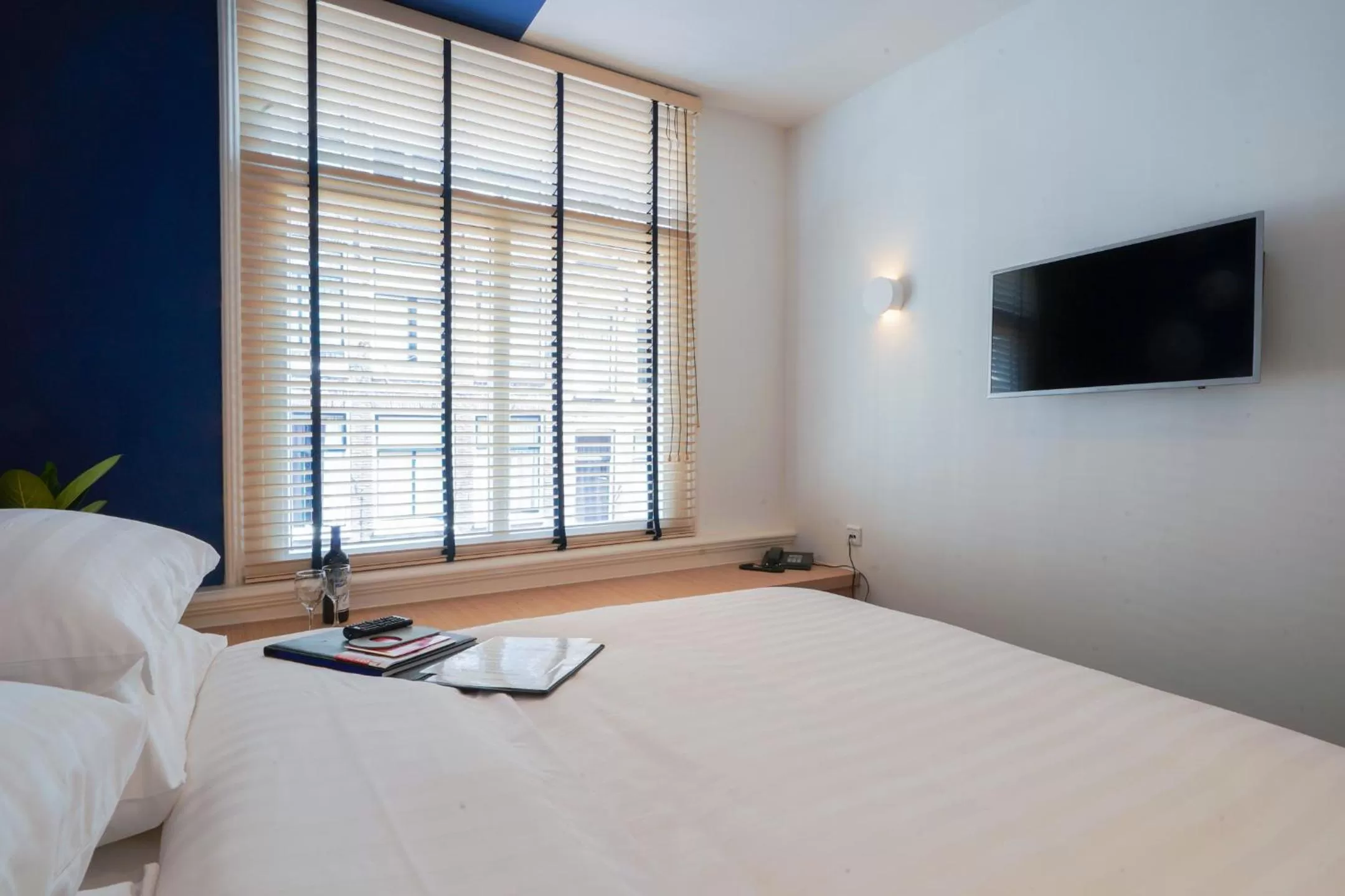 City view, Bed in Amistad hotel