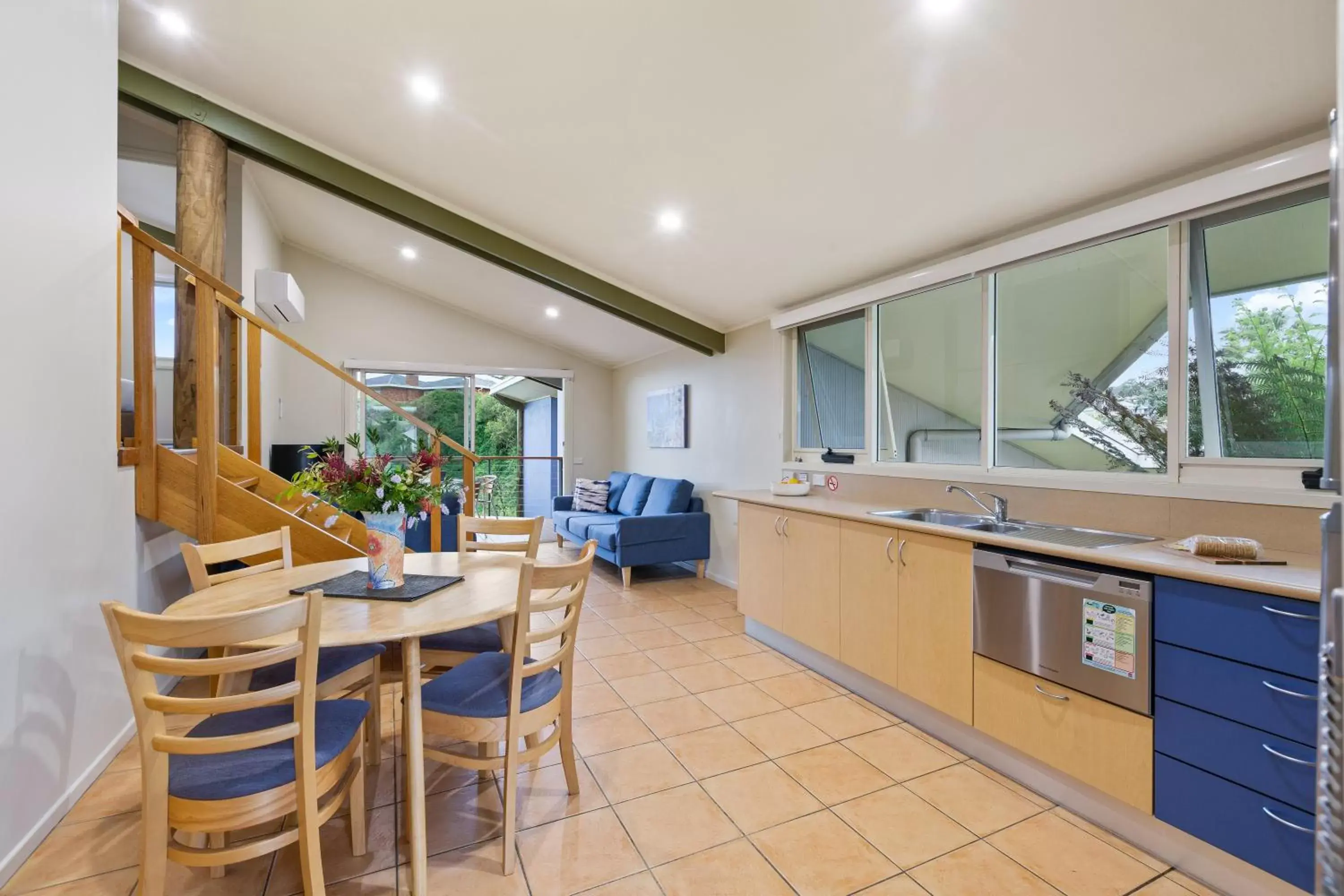 Kitchen/Kitchenette in Tathra Beach House Holiday Apartments