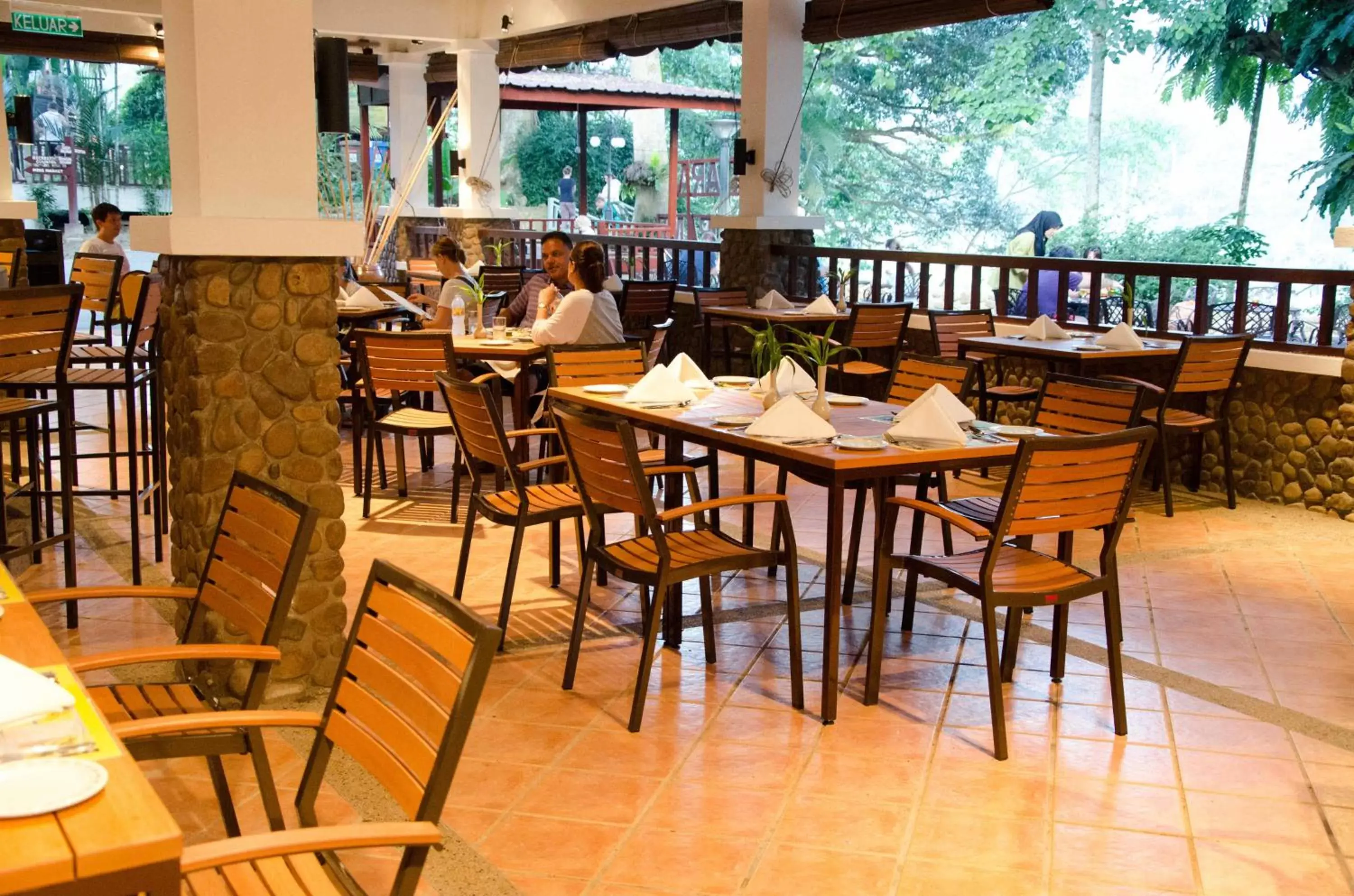 Breakfast, Restaurant/Places to Eat in Mutiara Taman Negara