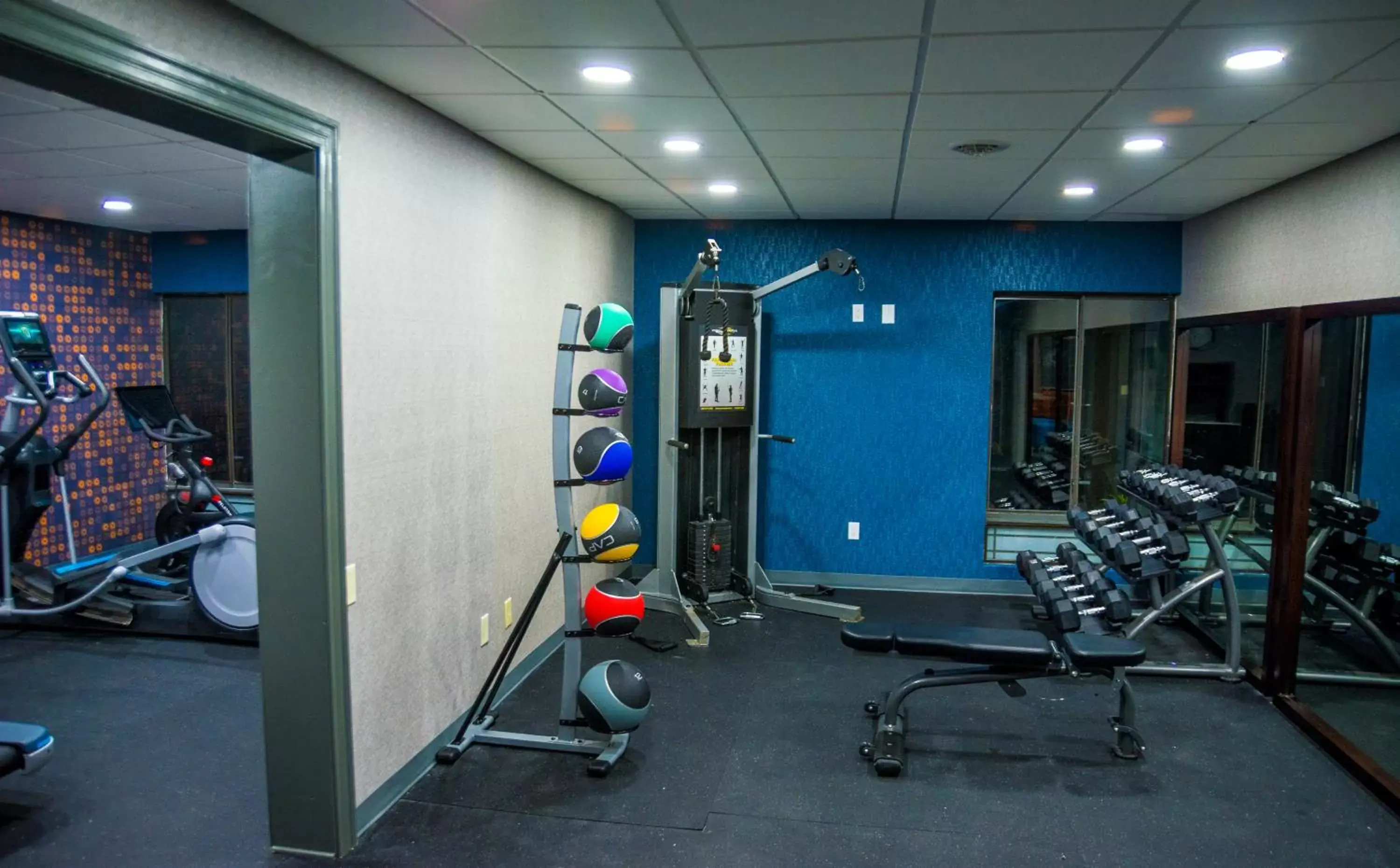 Fitness centre/facilities, Fitness Center/Facilities in La Quinta Inn & Suites by Wyndham Fayetteville I-95