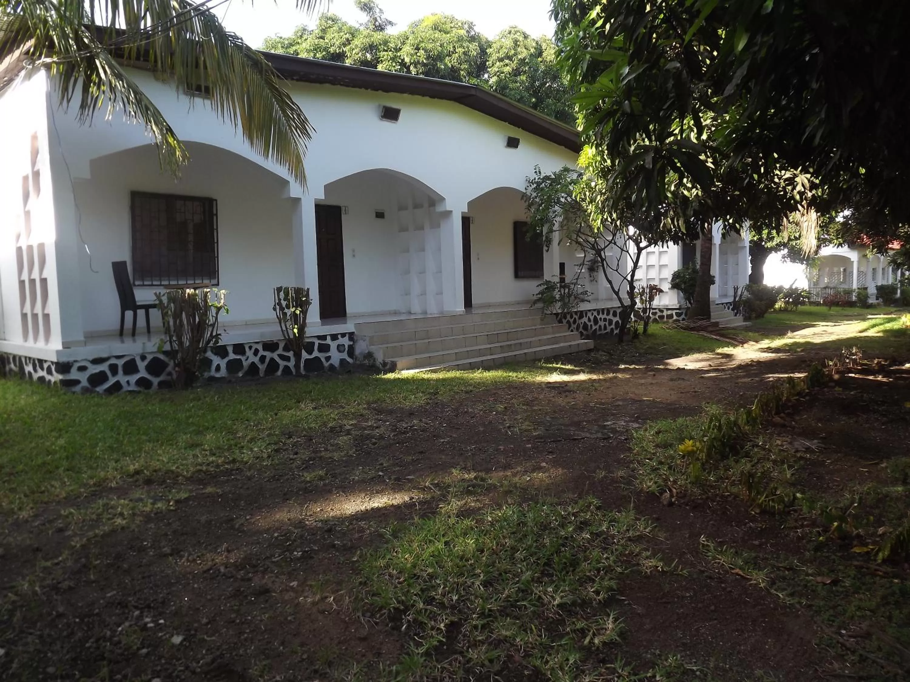 Garden, Property Building in Hôtel La Grillade