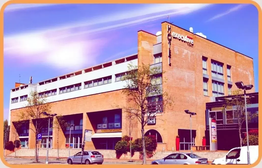 Facade/entrance, Property Building in Executive Hotel