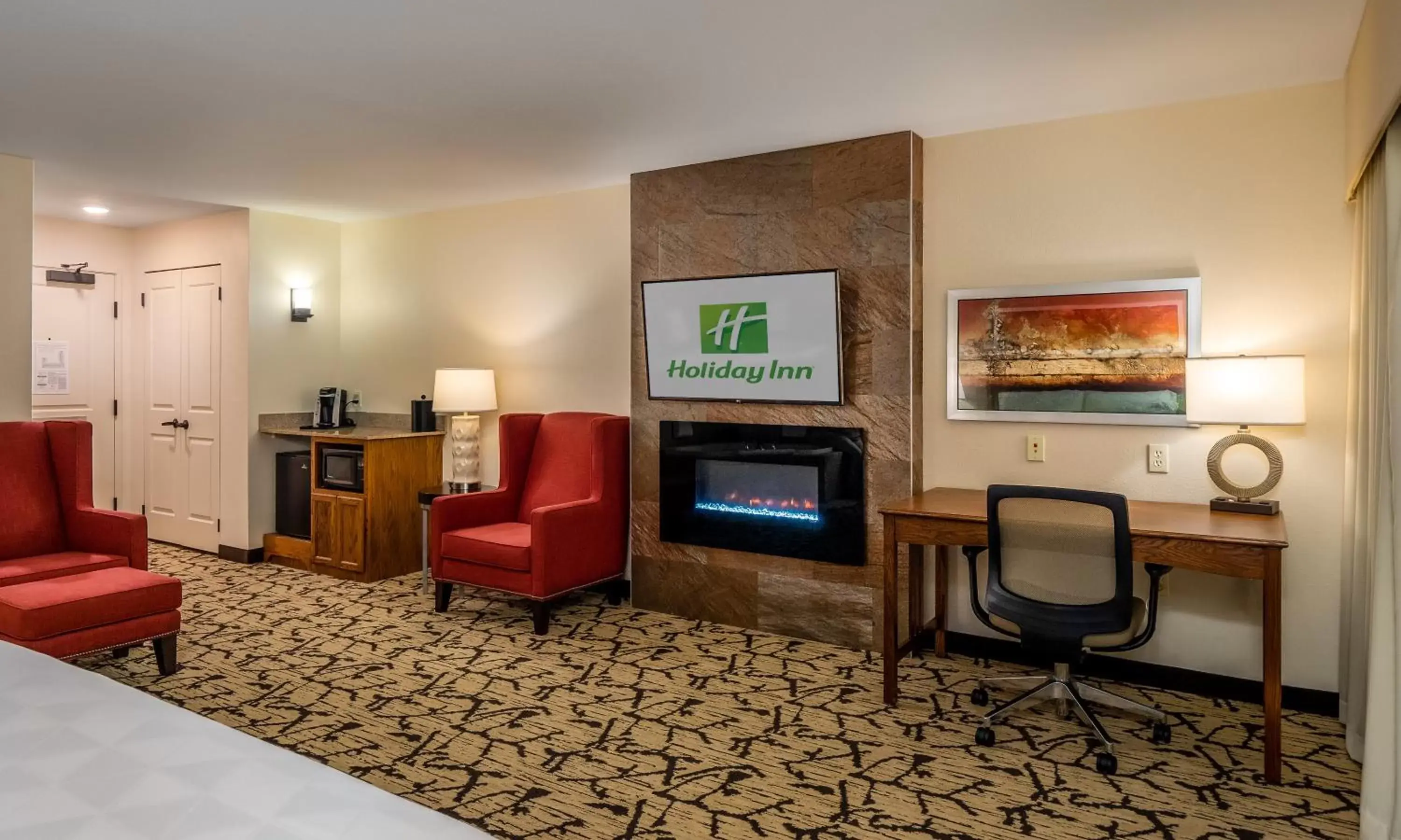 Photo of the whole room in Holiday Inn Stevens Point - Convention Center, an IHG Hotel