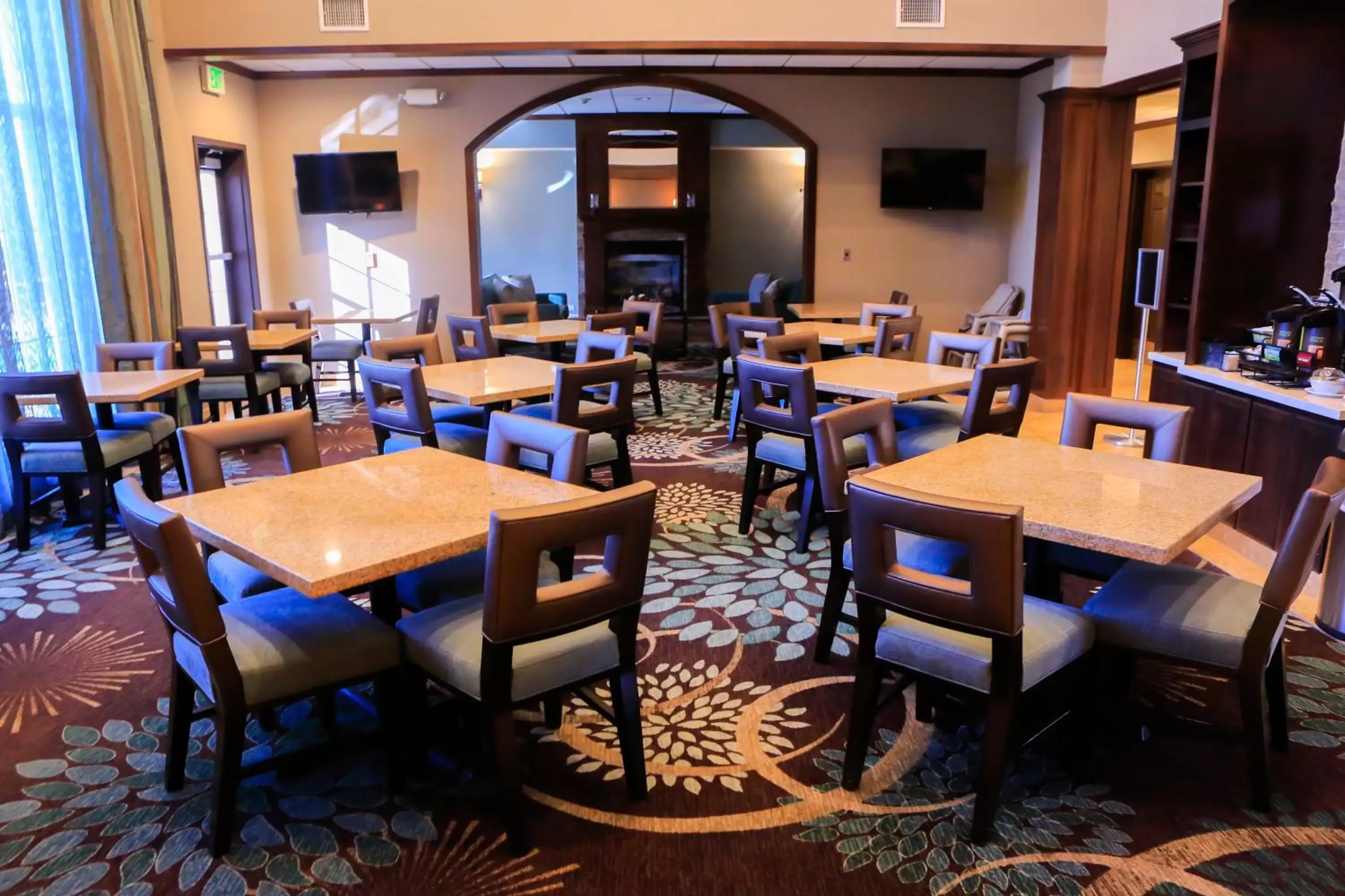 Restaurant/places to eat in Staybridge Suites Silicon Valley - Milpitas by IHG Restaurant/places to eat in Staybridge Suites Silicon Valley - Milpitas by IHG