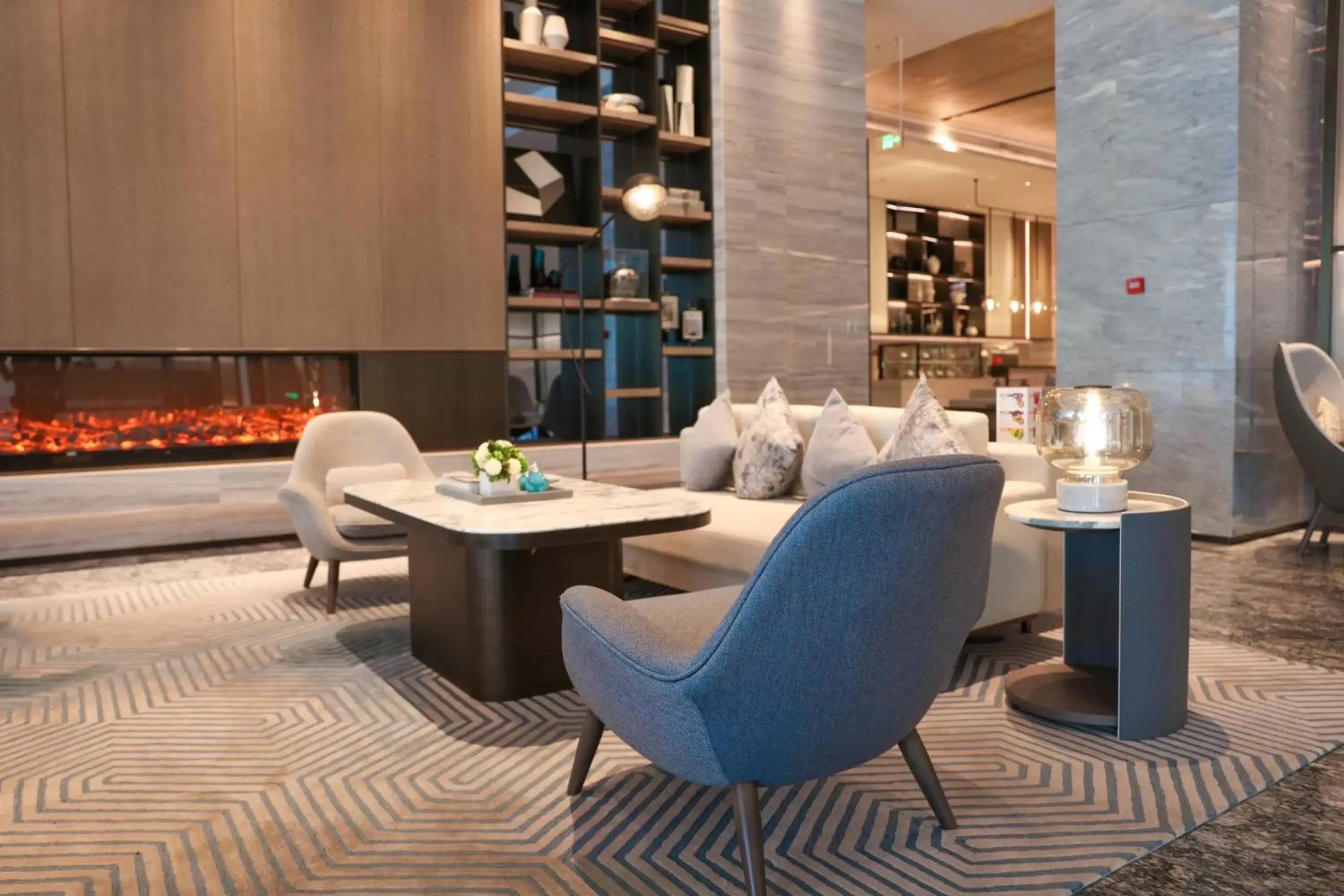 Lounge or bar, Seating Area in Crowne Plaza Nanning City Center, an IHG Hotel